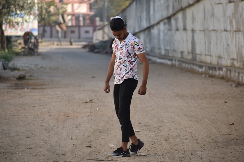 Look urbain streetwear androgyne