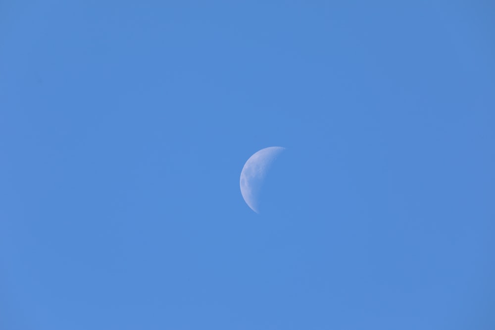 Luna llena en el cielo