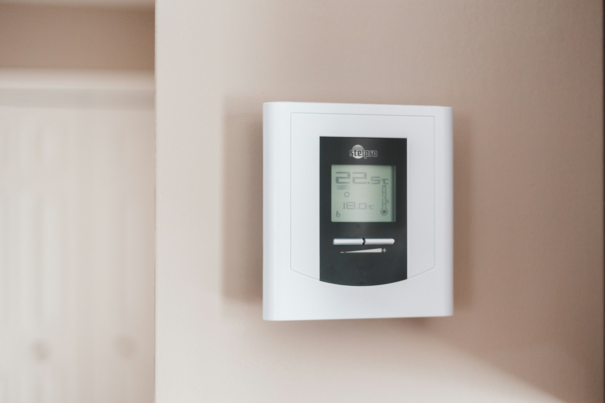 Optimal bedroom temperature infographic