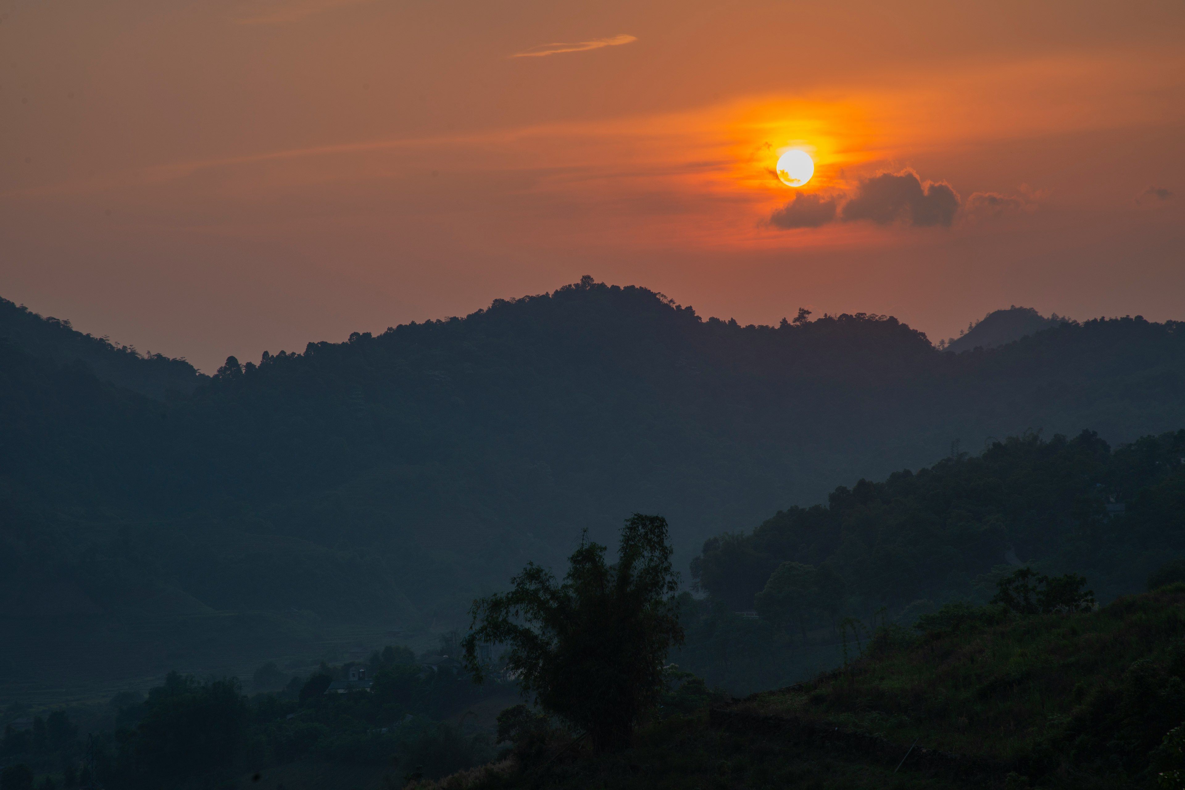 Hoàng hôn trên bản Pho, Tam Đường, Lai Châu, Việt Nam.