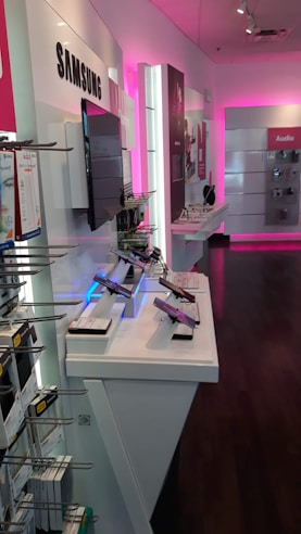 A modern and inviting electronics store showcasing a variety of mobile accessories.