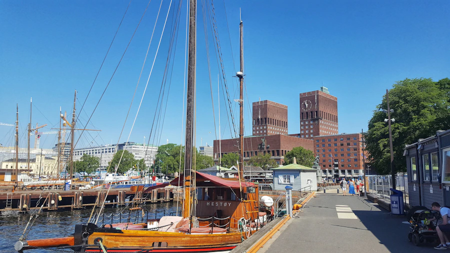 Oslo shoreline beneath an open Oslofjord sky