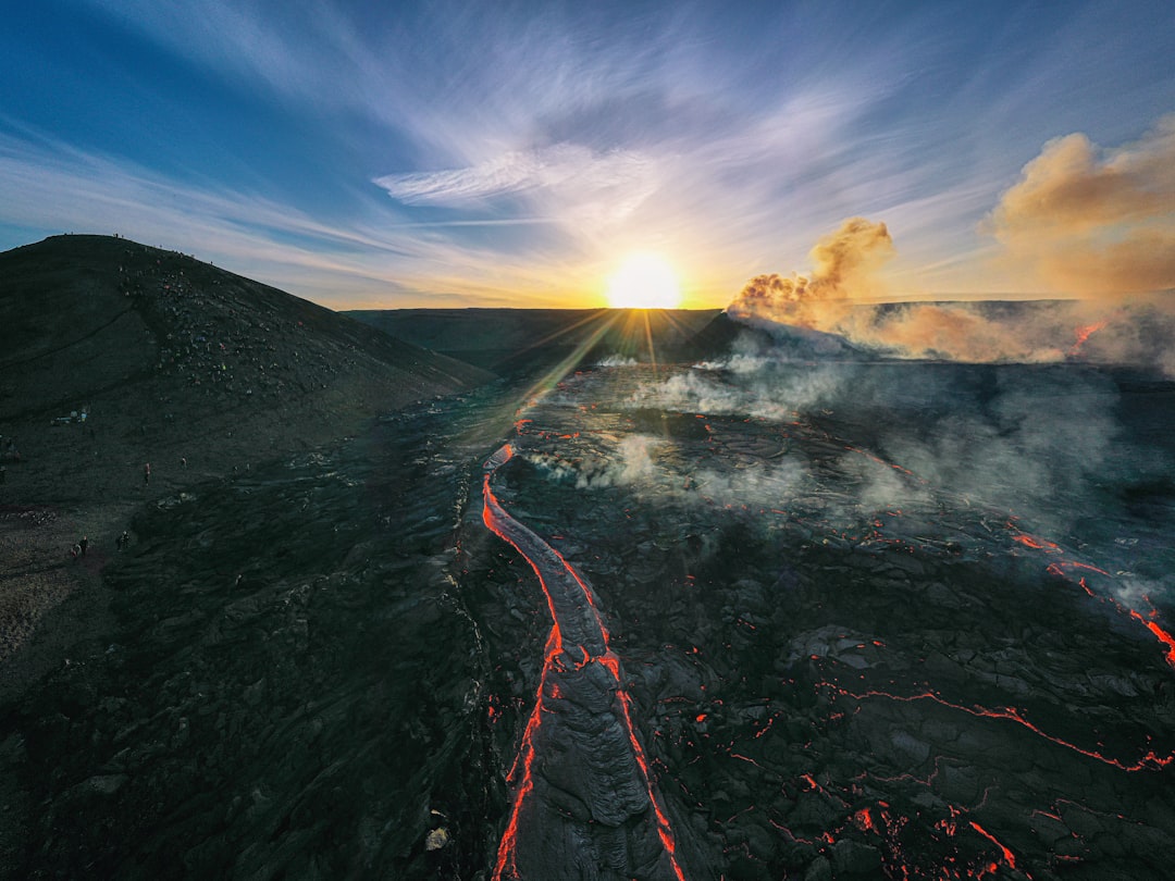 Fire and Ice: How Iceland&#8217;s 2024 Volcano Eruption Impacts Air Travel Safety and Flight Disruptions