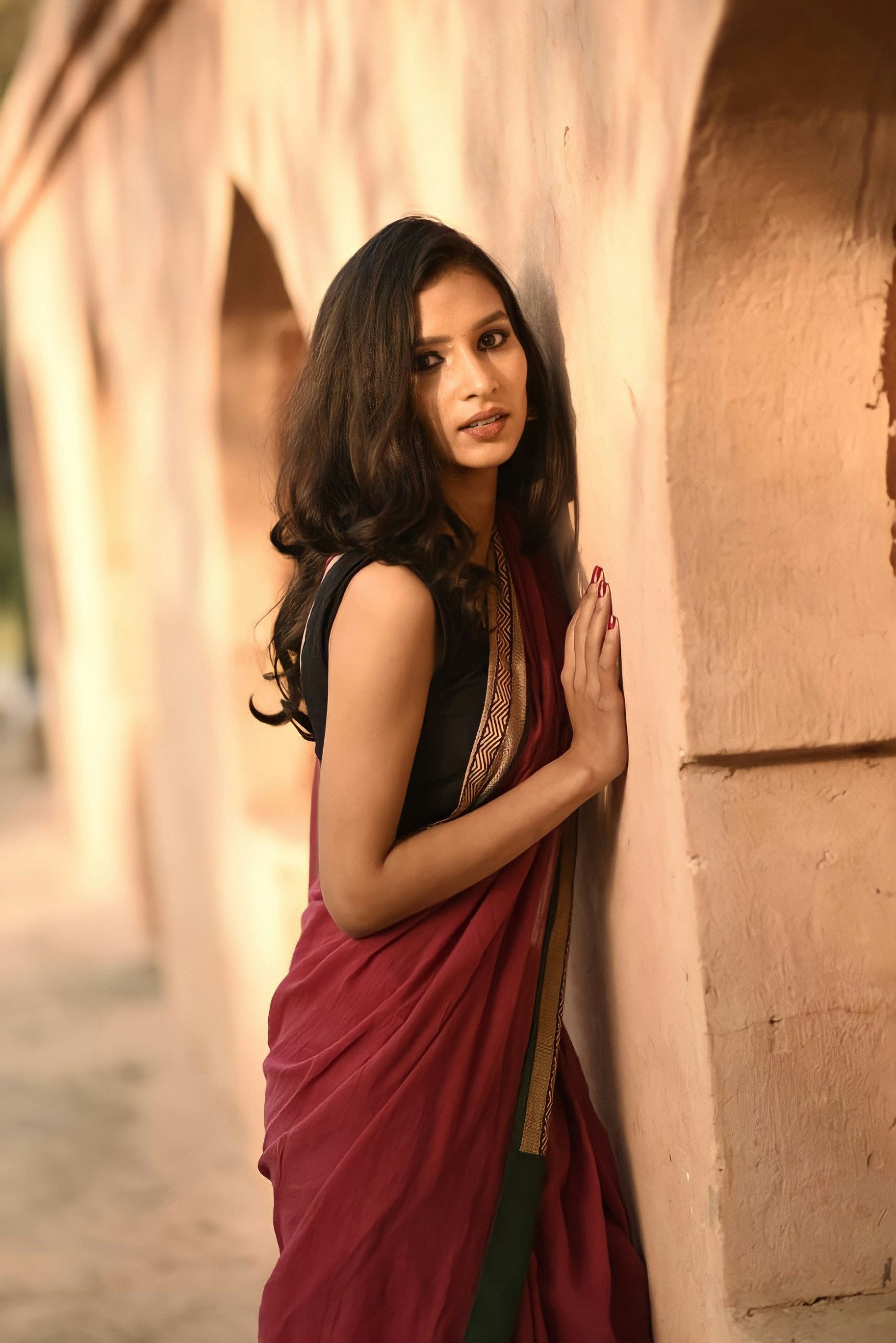 Woman in black tank top and red skirt photo – Free Woman Image on Unsplash