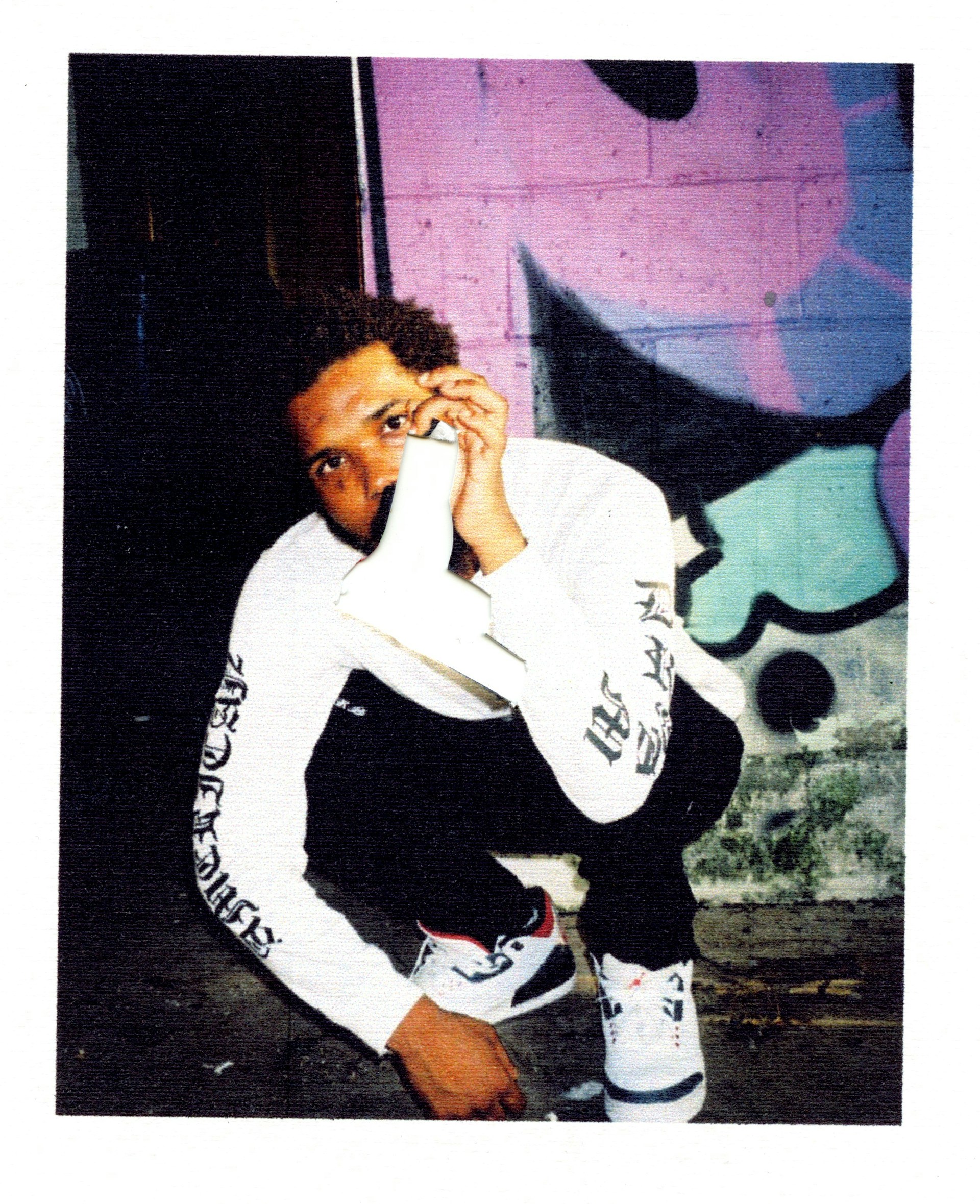 gray computer monitor