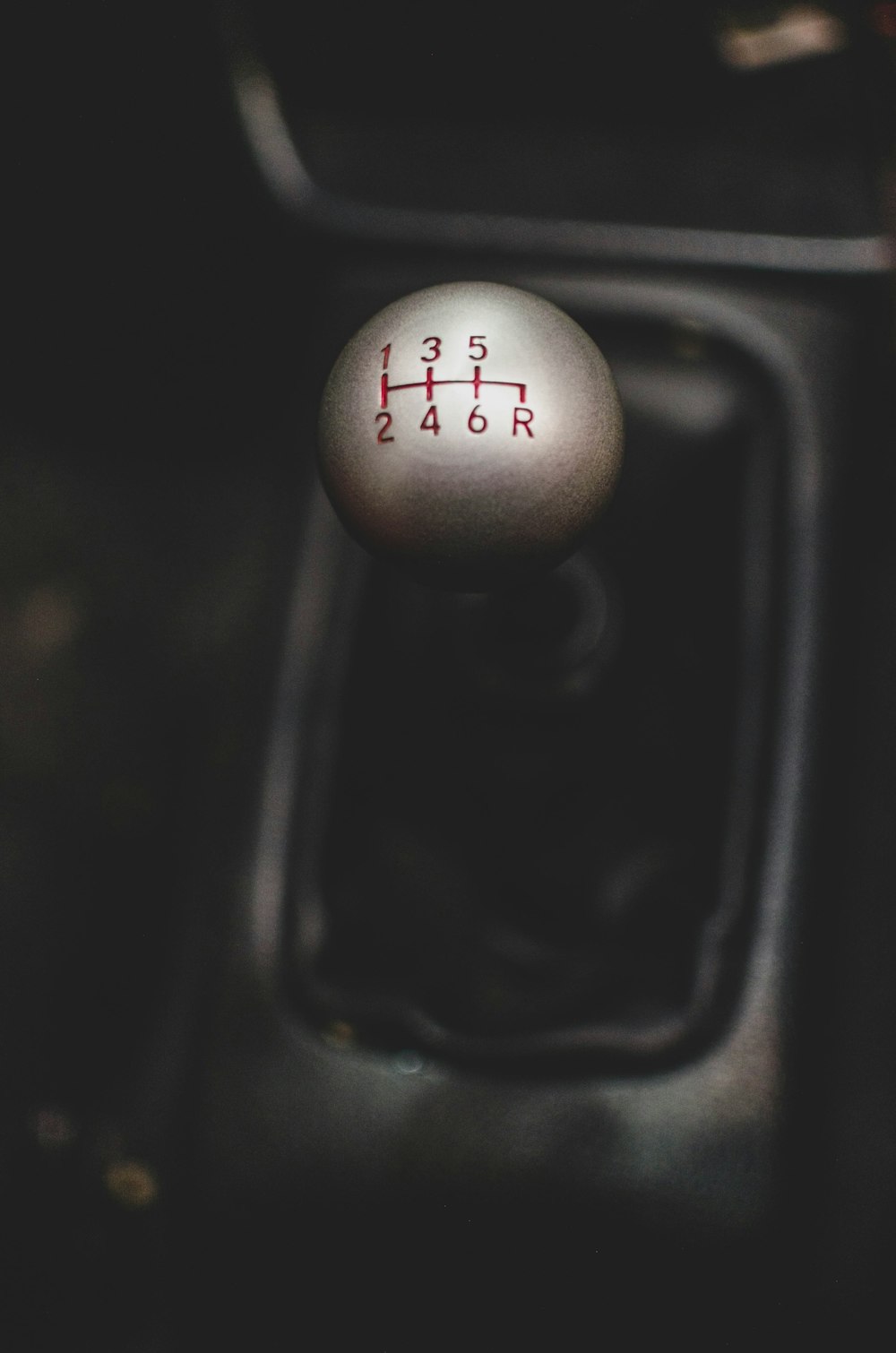 gray and black gear shift lever