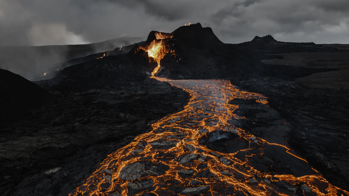 印尼 Anak Krakatau 火山喷发：航班取消背后的公共安全取舍