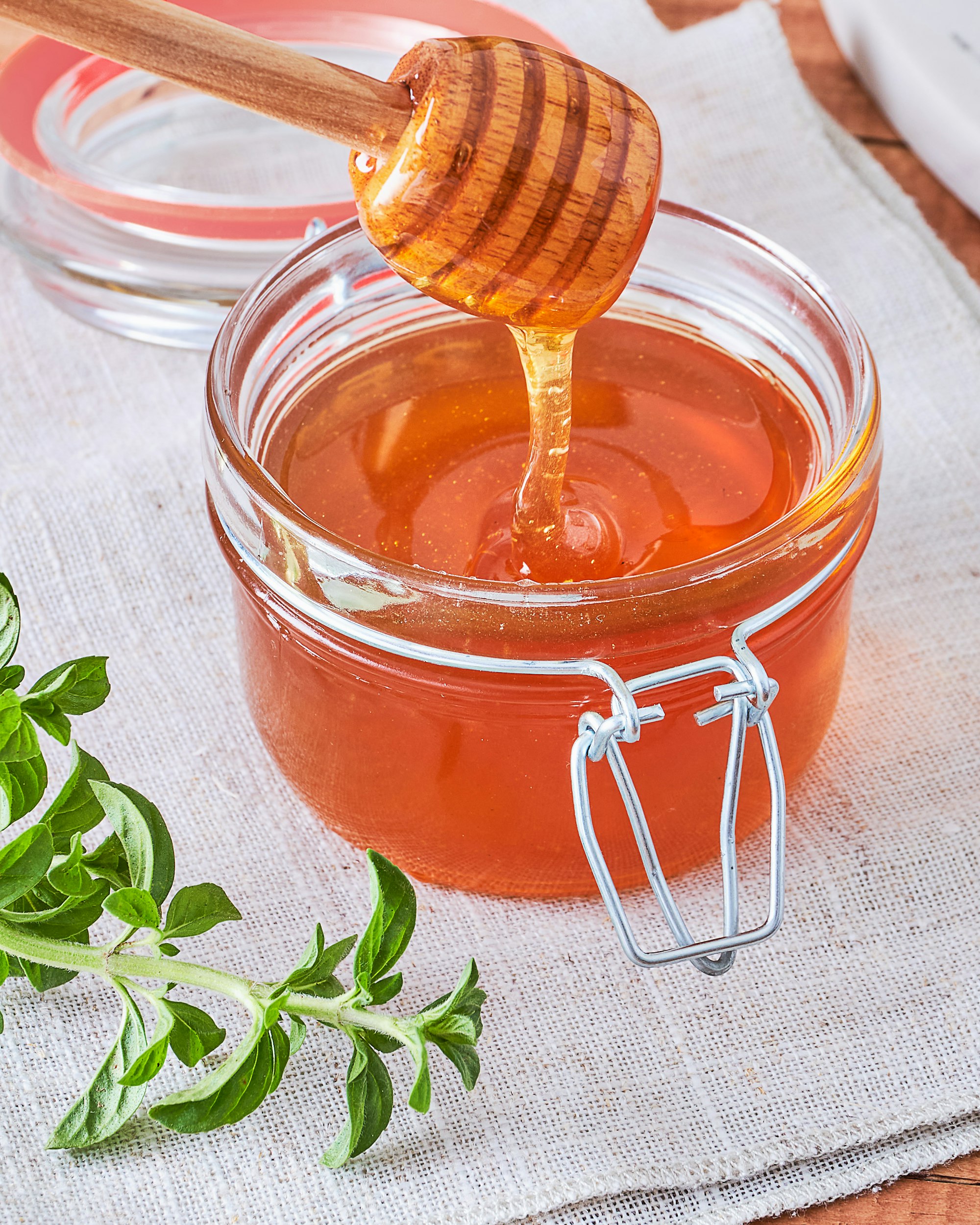 Honey jar with dipper