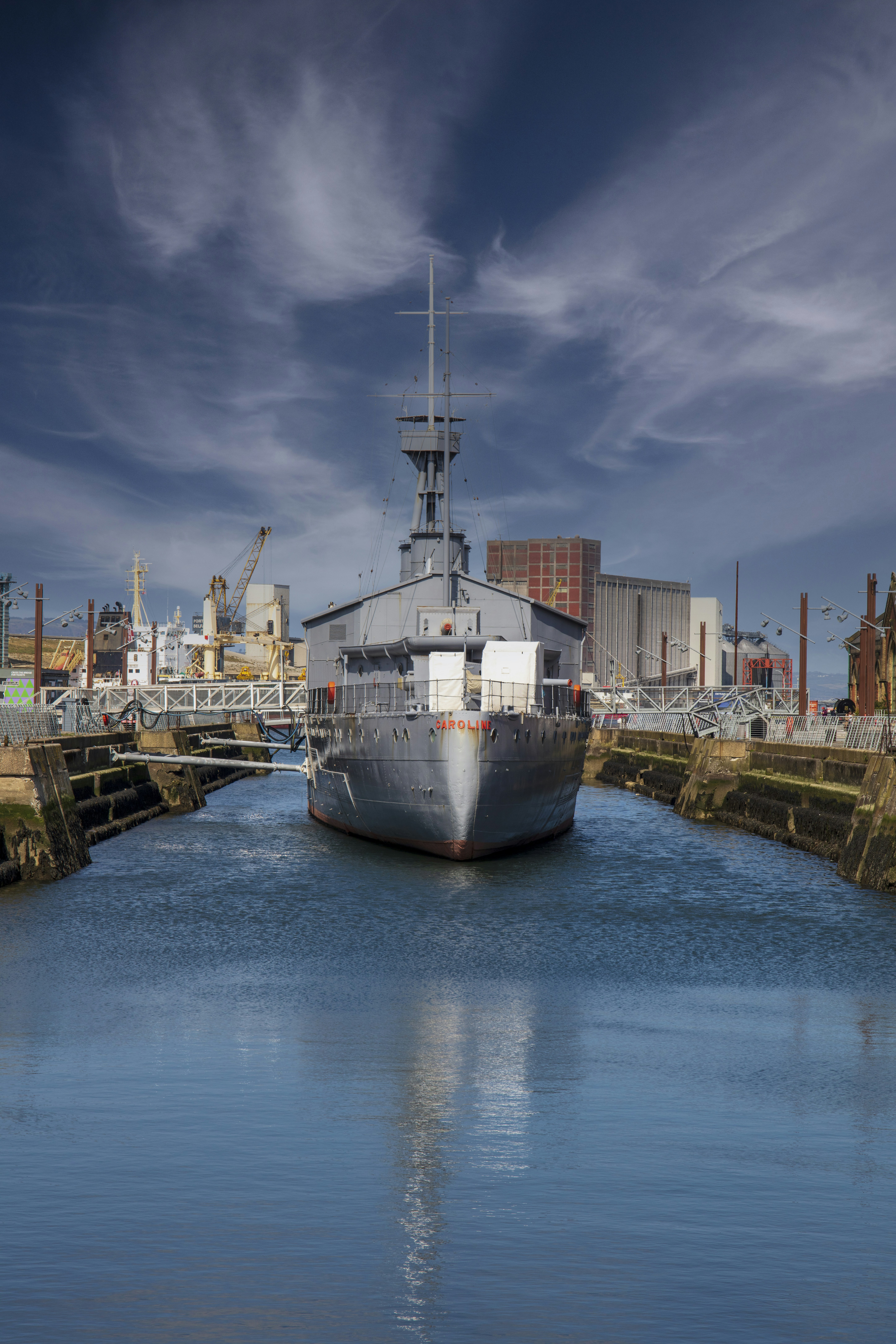 Top Gun: Maverick" overtakes "Titanic"