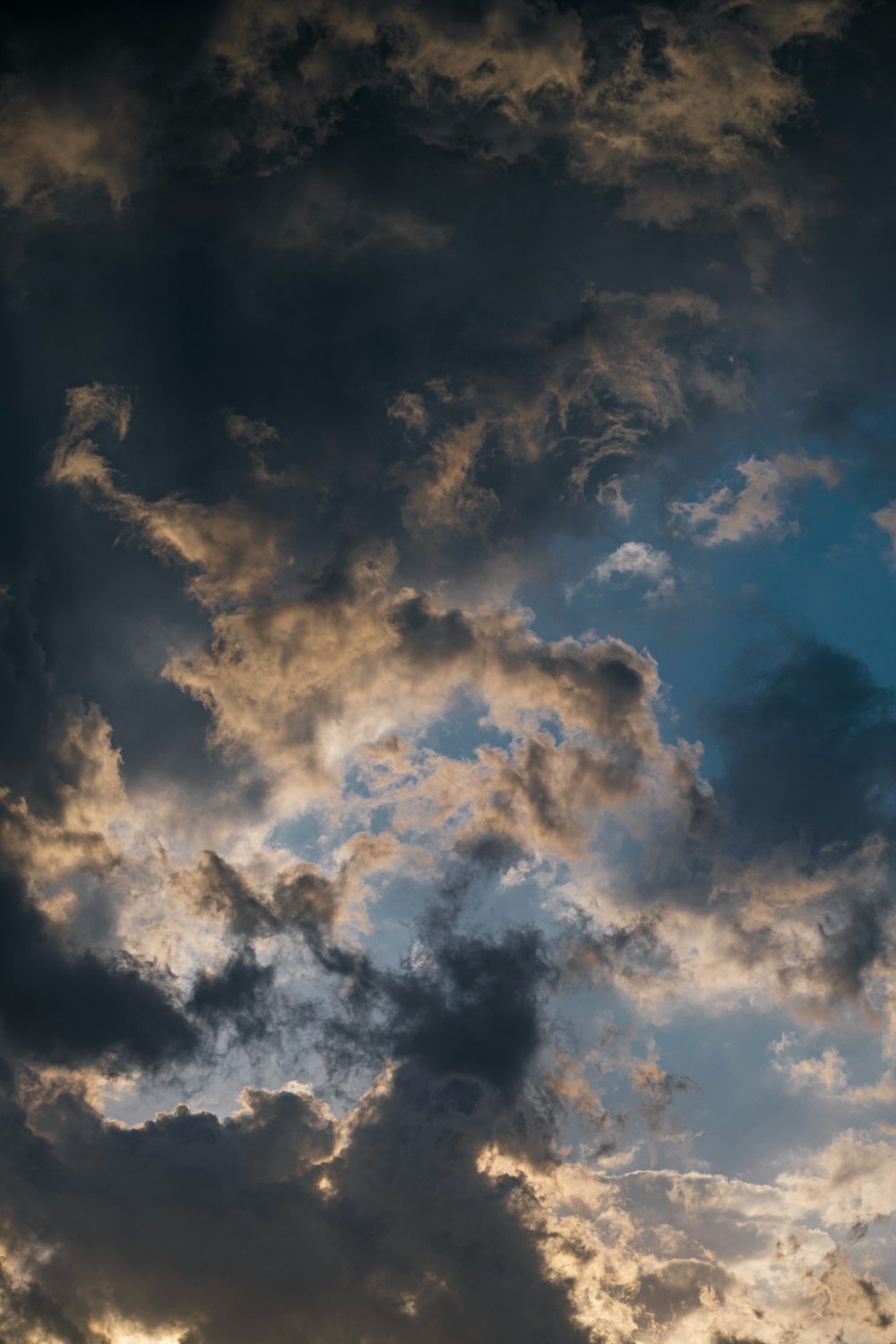 white clouds and blue sky during daytime