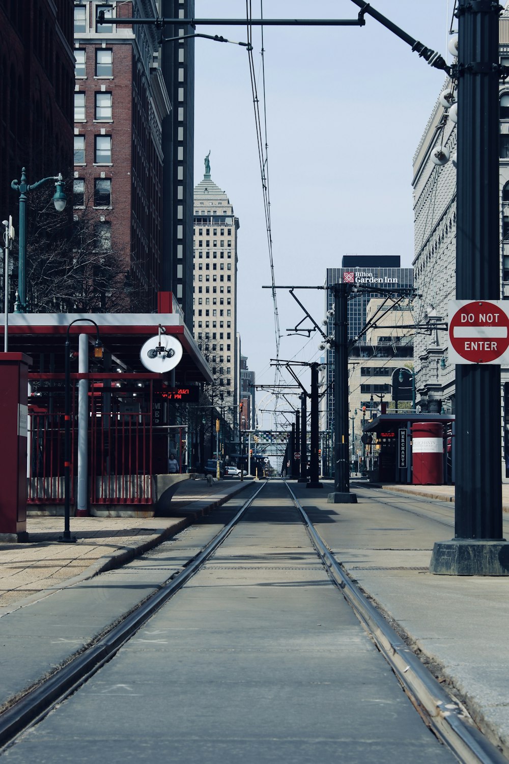 red and white stop sign