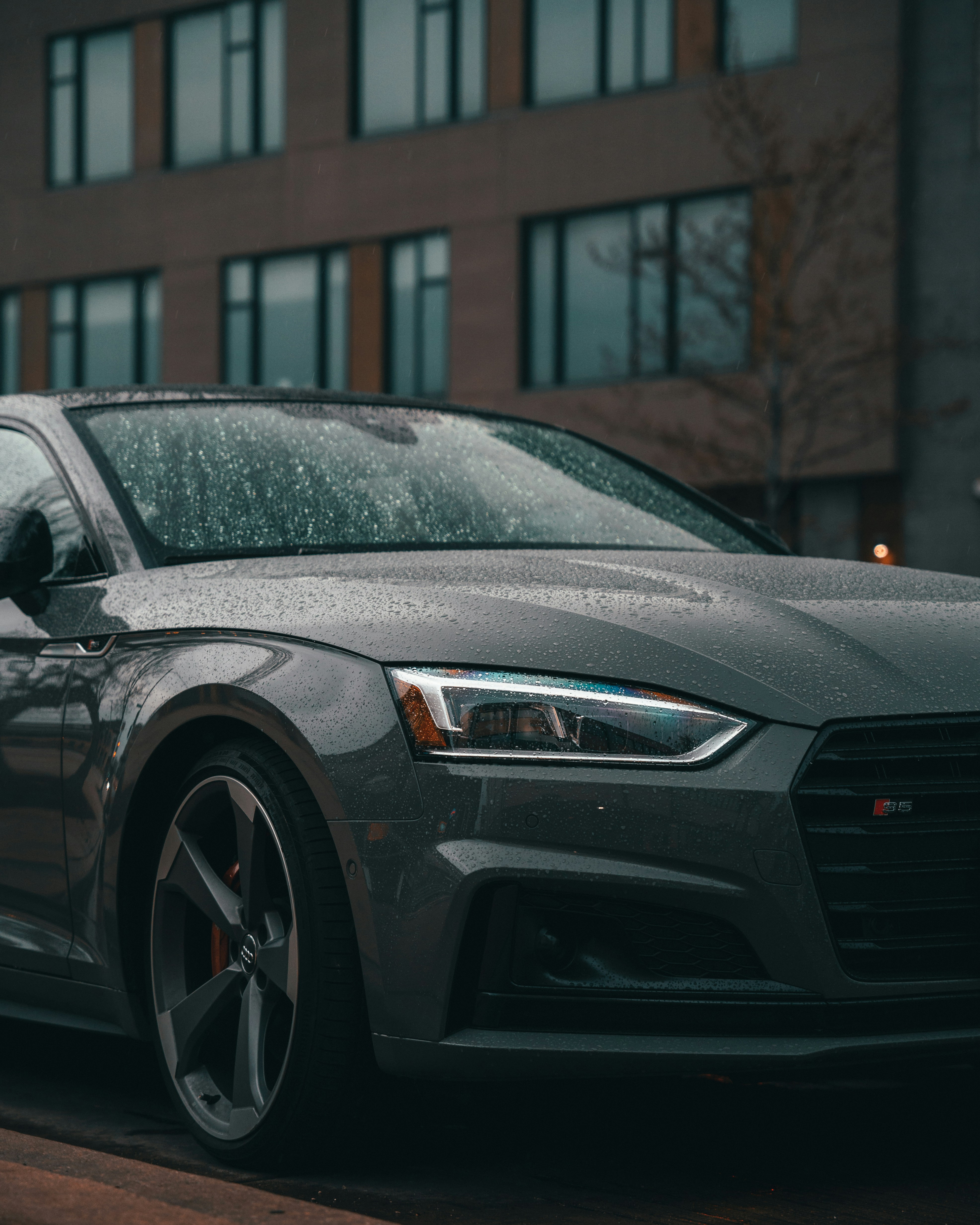 Choose from a curated selection of grey wallpapers for your mobile and desktop screens. Always free on Unsplash.