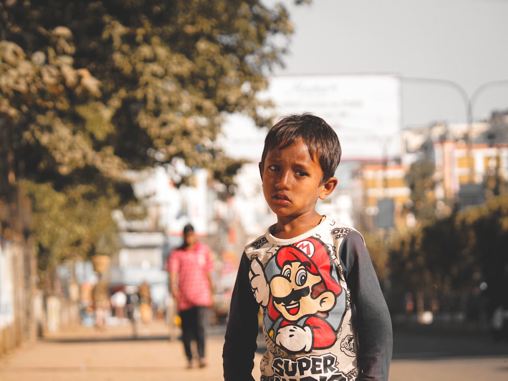 Homeless Child Pictures Download Free Images On Unsplash