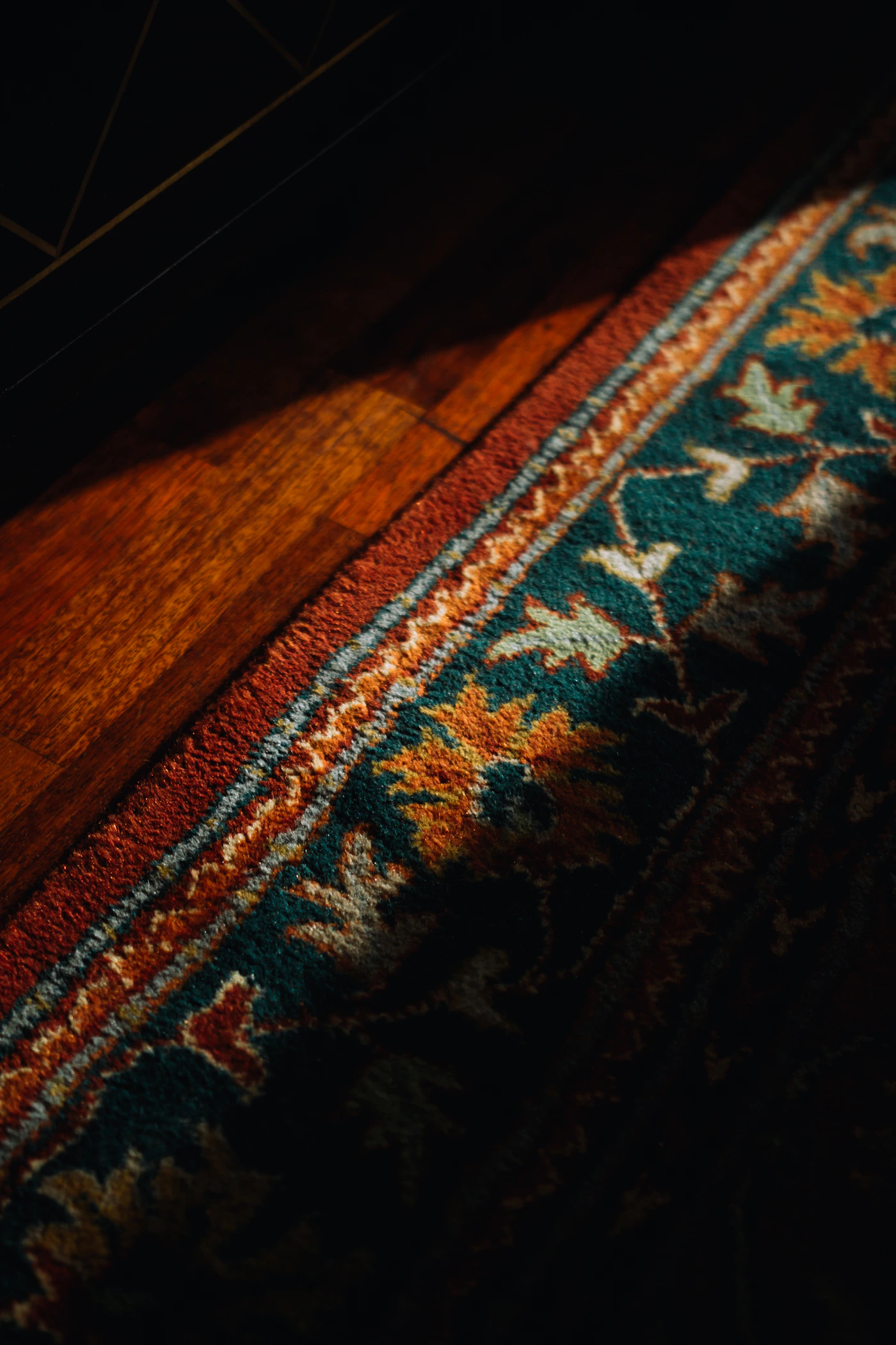 Patterned luxury carpet