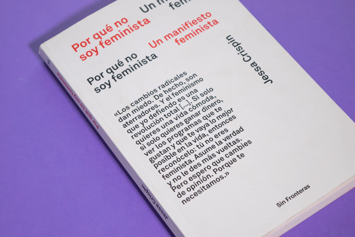 Comparacion visual entre texto humano y texto generado por ia