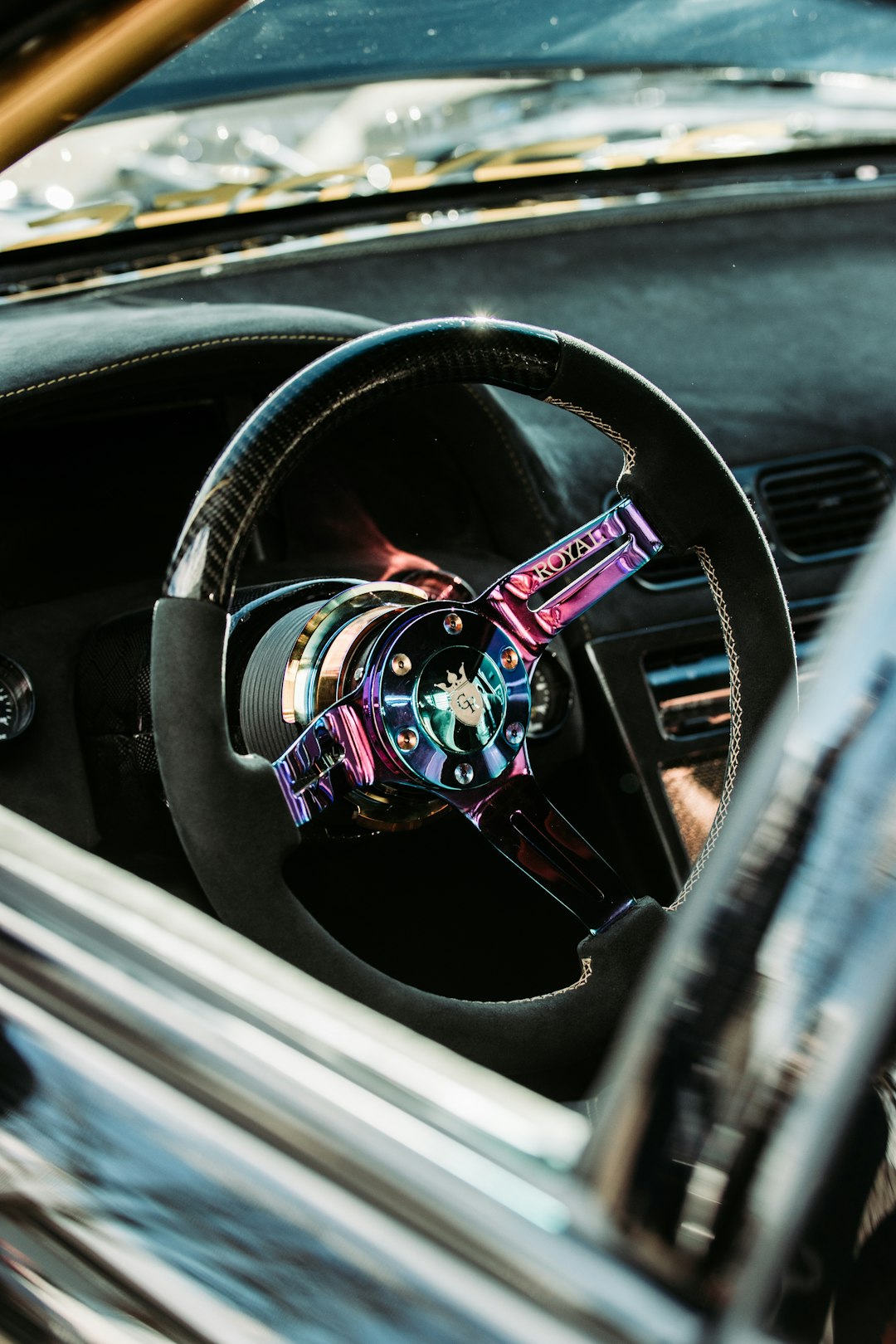 black and silver car steering wheel