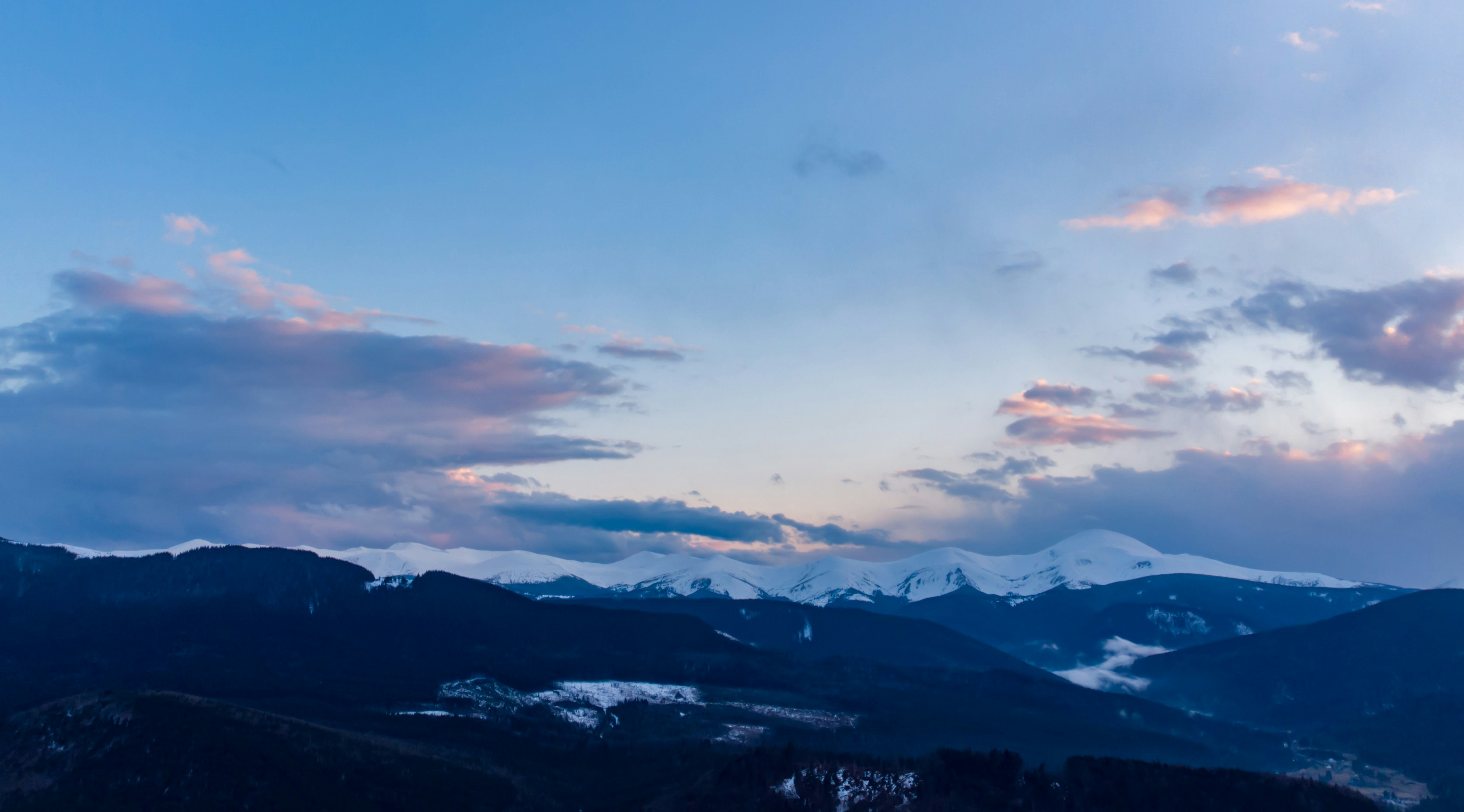 Photo by walkthecreator