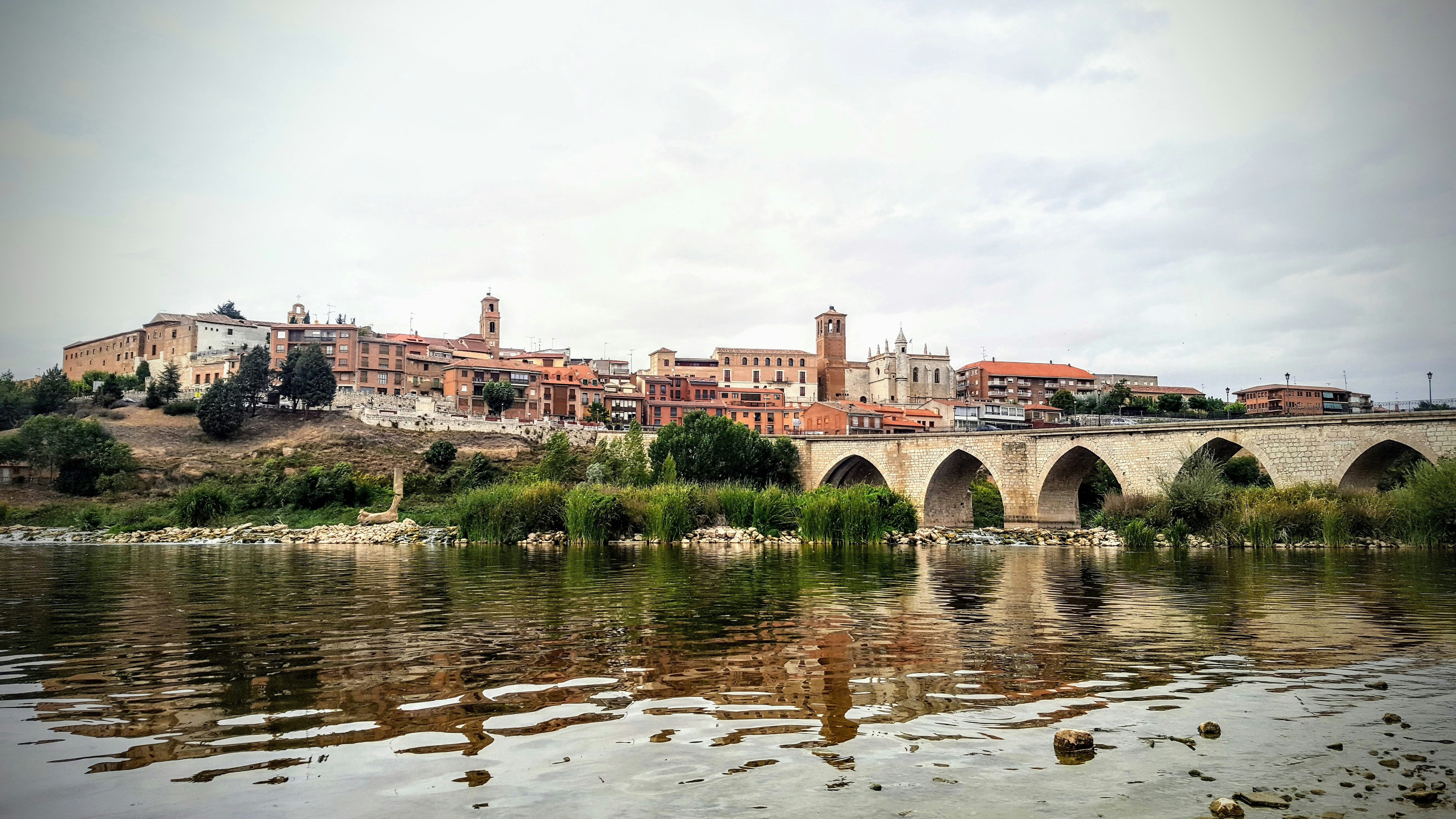 Duero river crossing the historical village of Tordesillas, Valladolid (Spain)