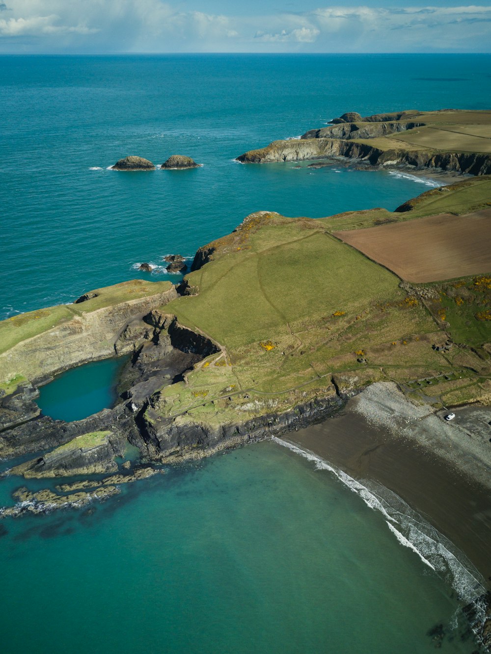 aerial view of green and brown island