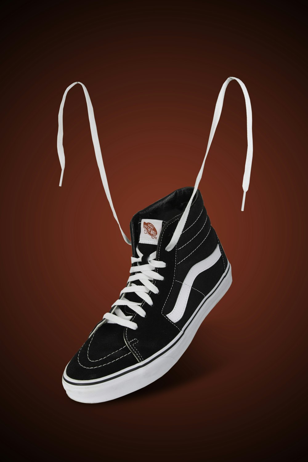 Schwarz-weiße Nike High Top Sneakers