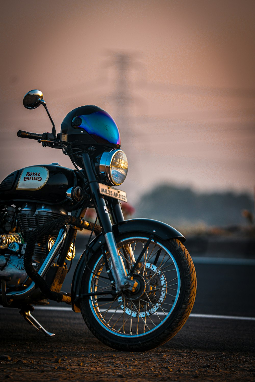 black and silver cruiser motorcycle