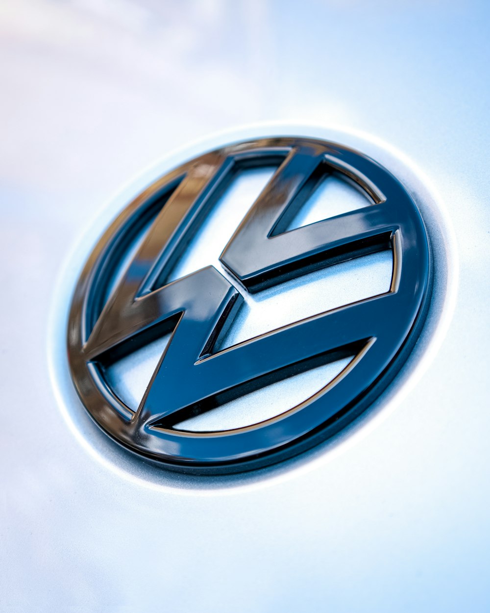 Volkswagen logo Stock Photos, Royalty Free Volkswagen logo Images