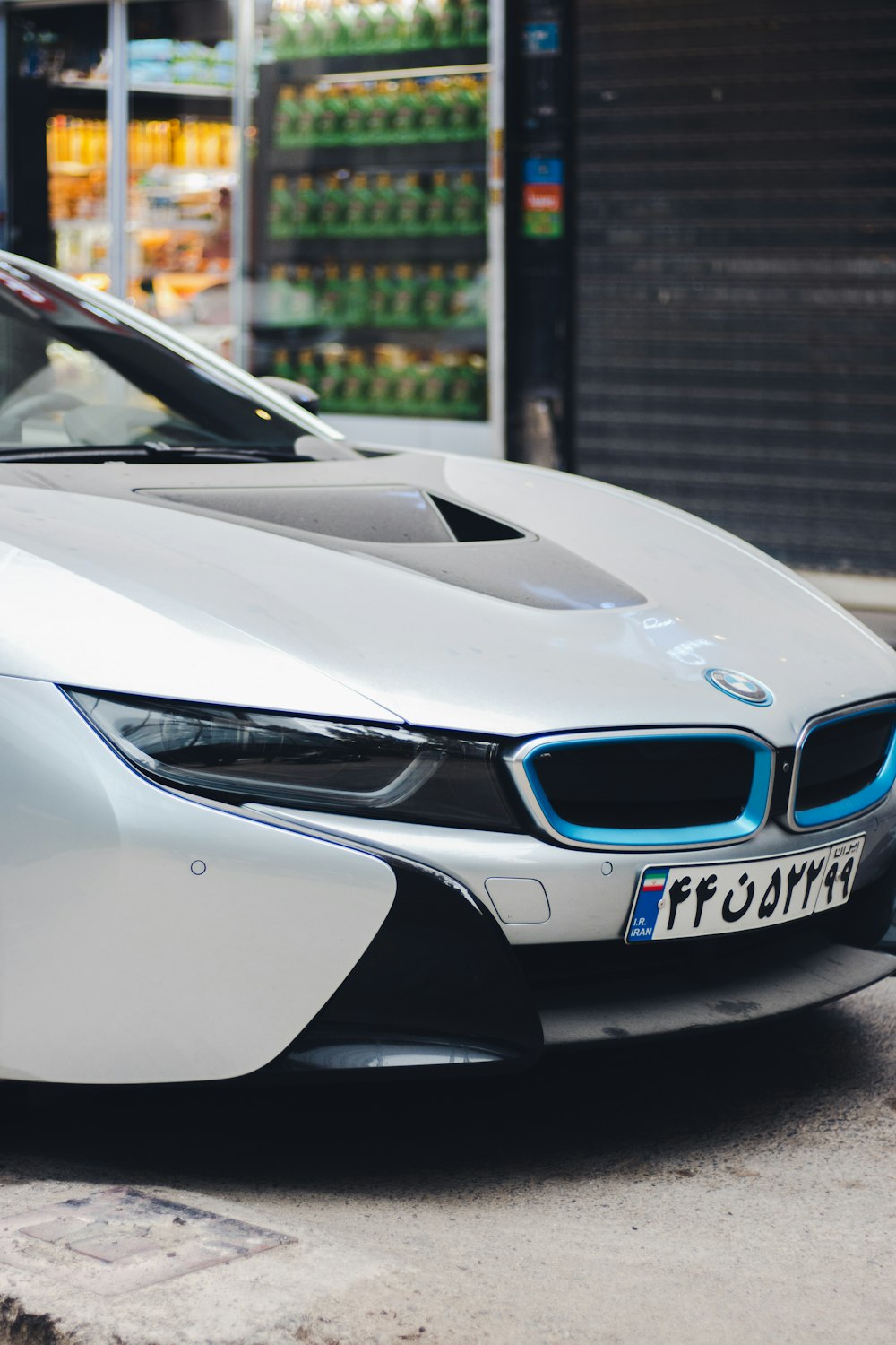 white bmw m 3 coupe