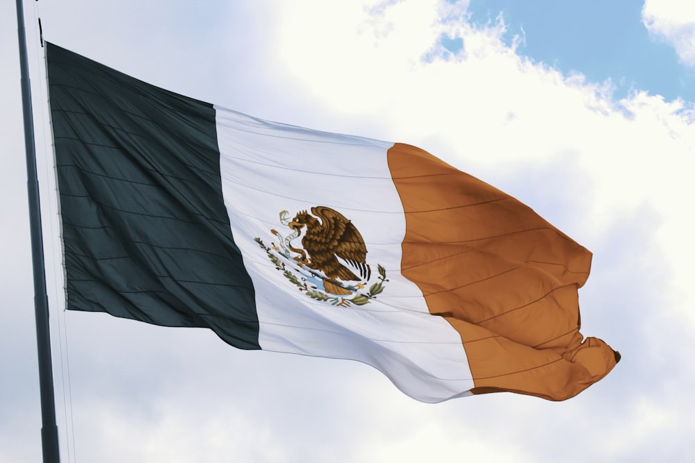 Bandera roja, blanca y azul