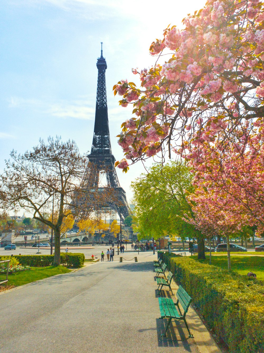 torre de eiffel em paris france durante o dia