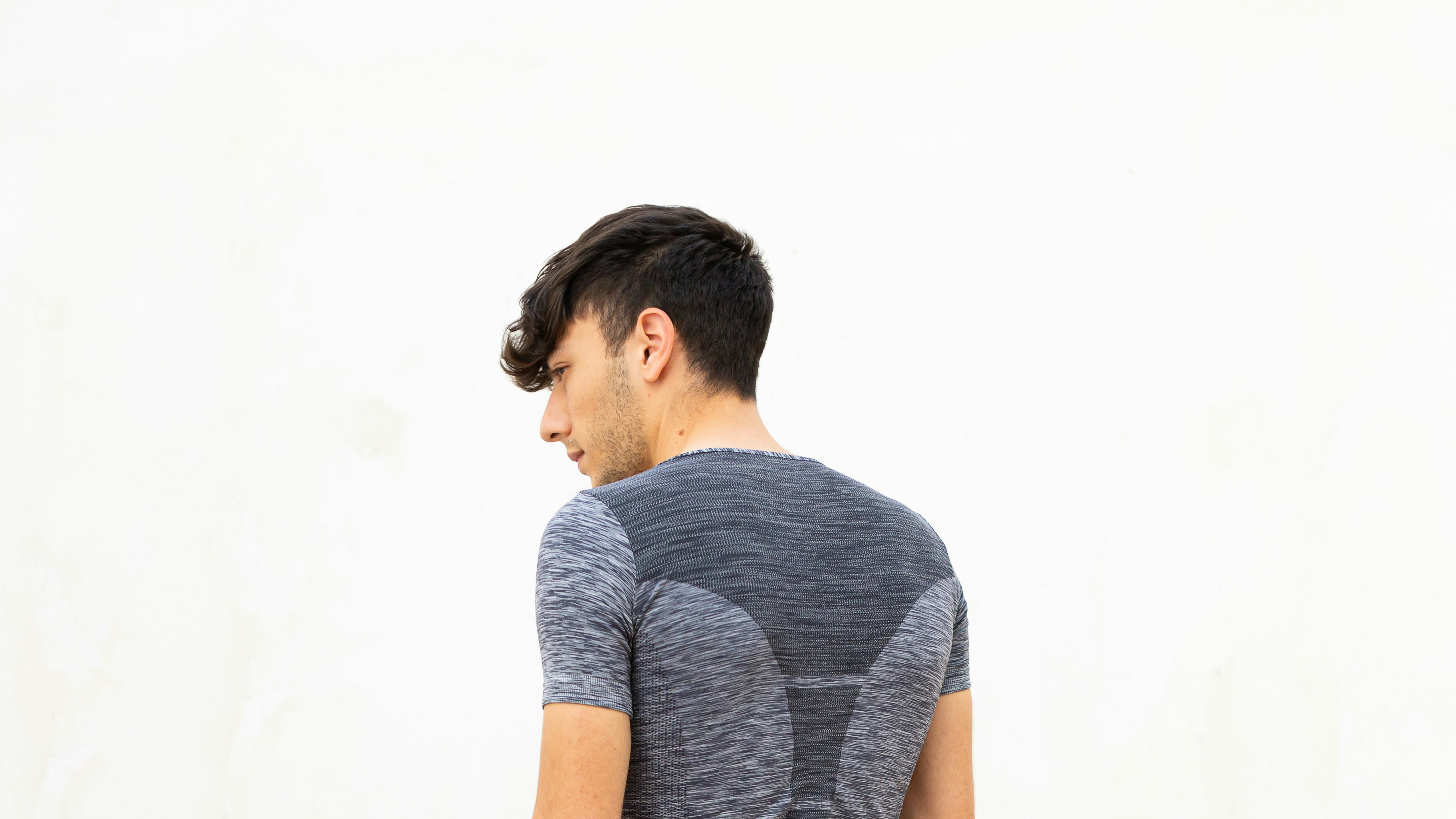 Grey crew neck t-shirt