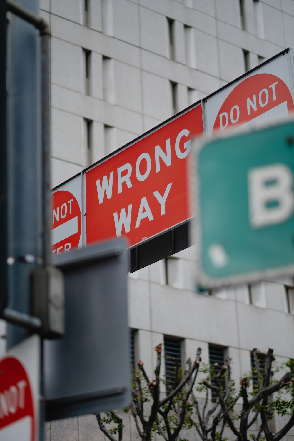 red and white stop sign