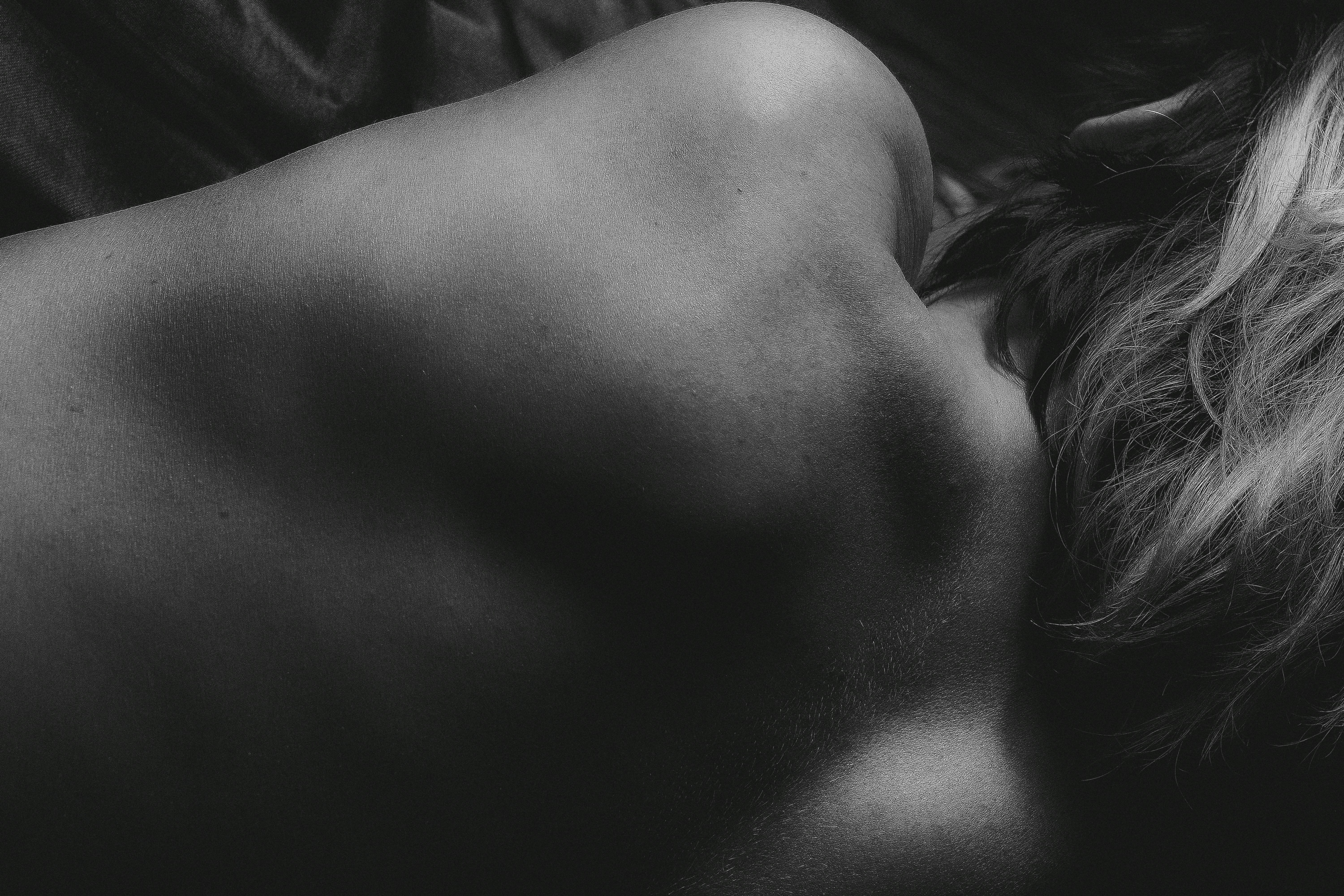 Más allá del contacto: los masajes eróticos más demandados en el mercado sexual en Costa Rica