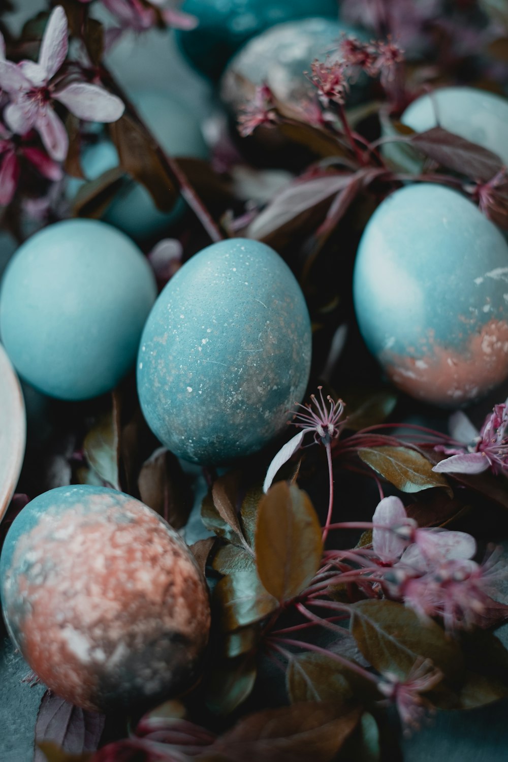 blue and white egg decors