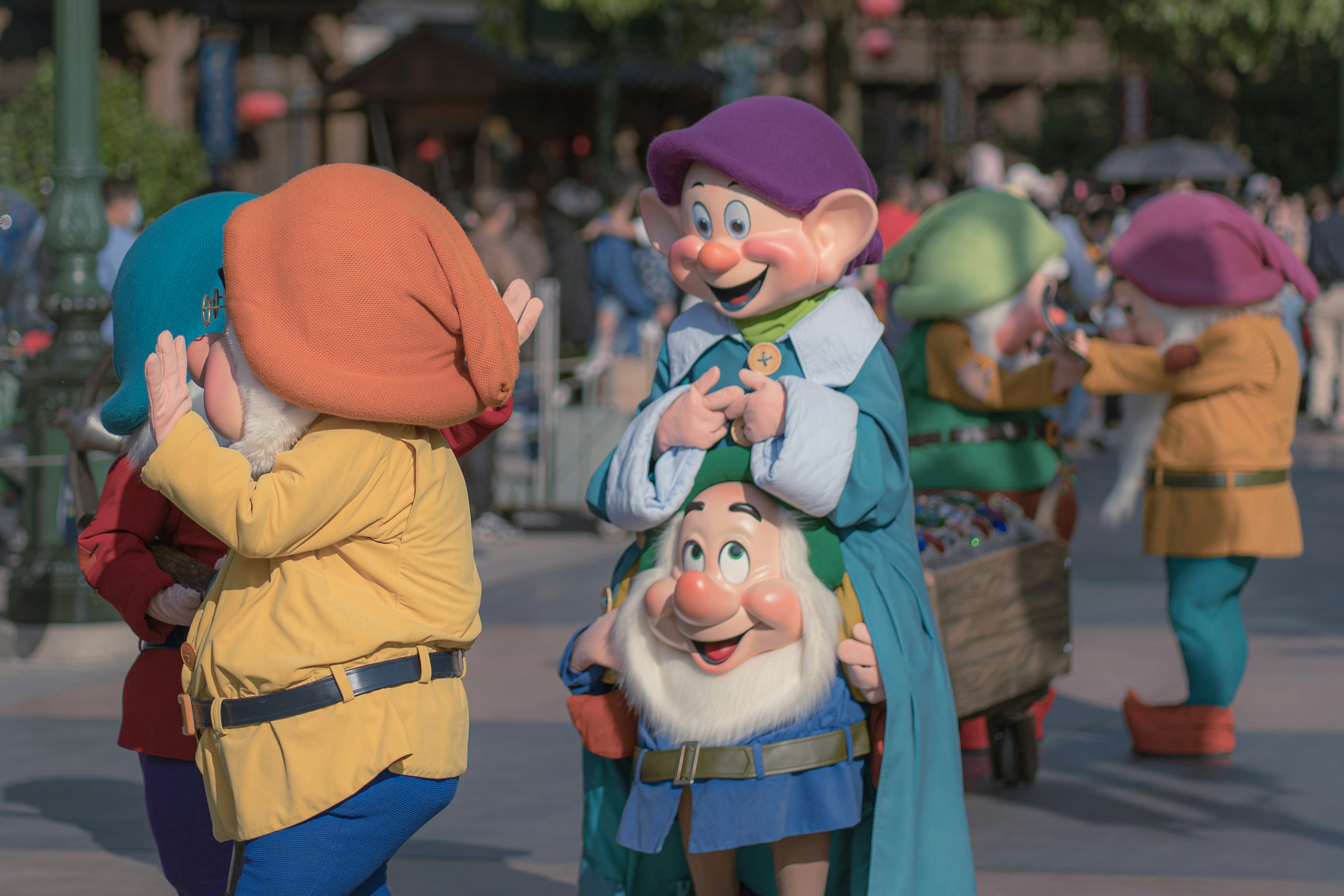 [hikaye] : Sinir bozucu yarı elf parçayı...