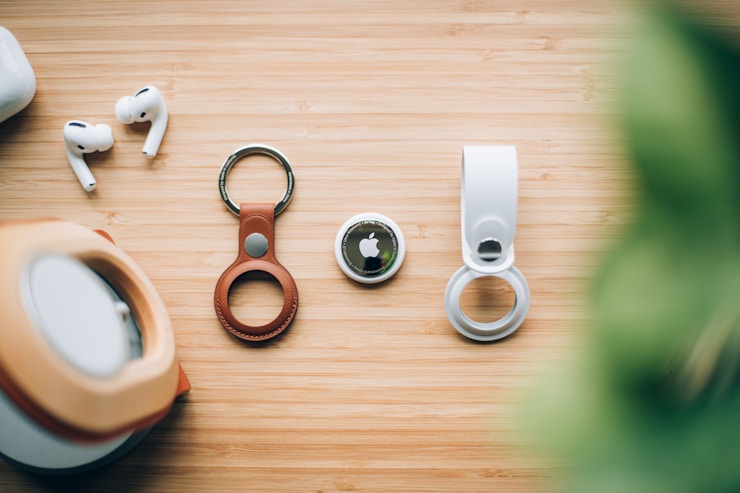 Apple AirTag & Accessories