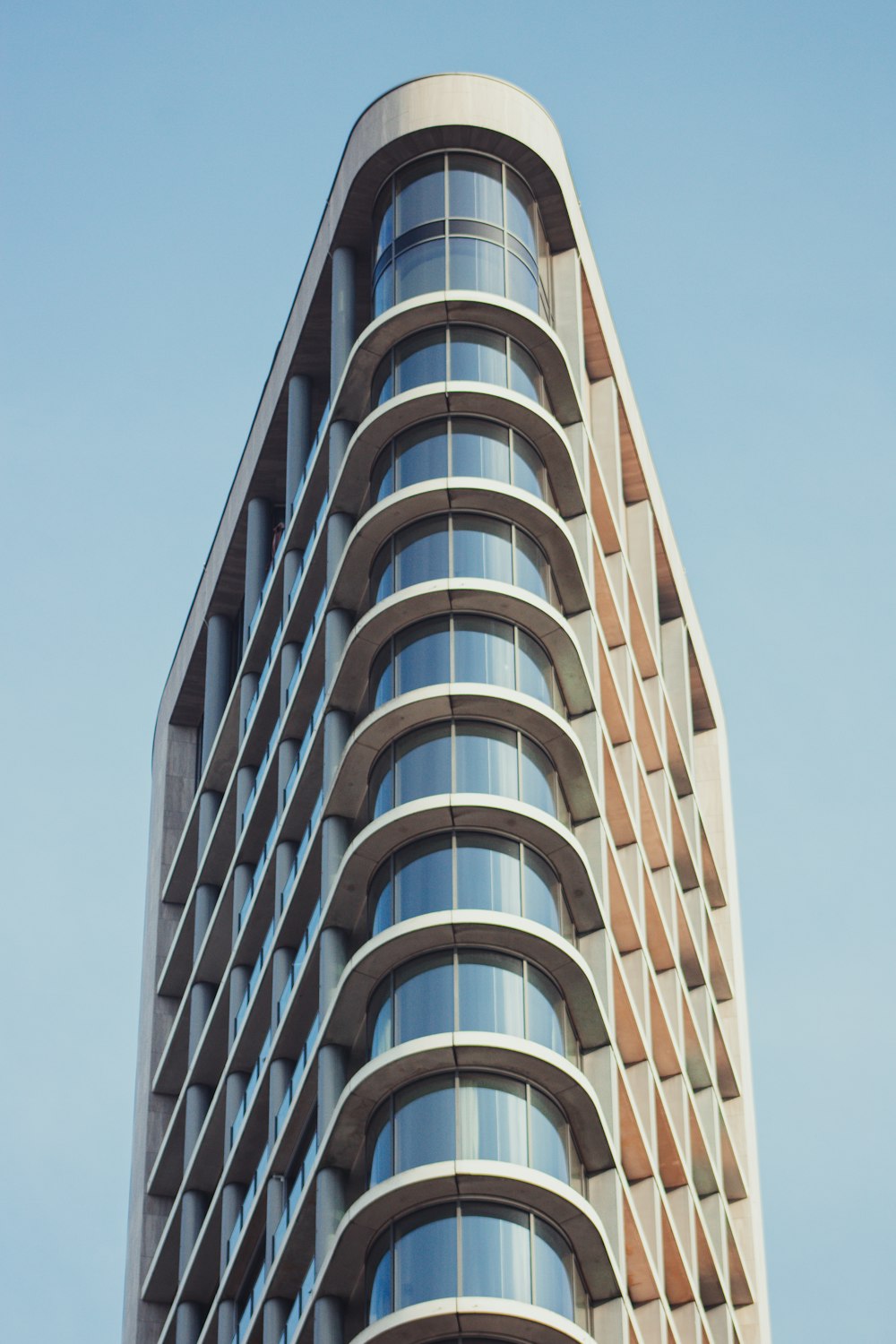 brown and white concrete building