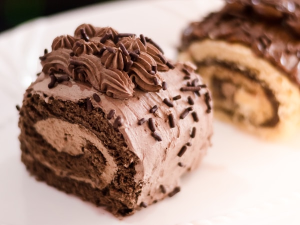 Dulce de Leche Roulade