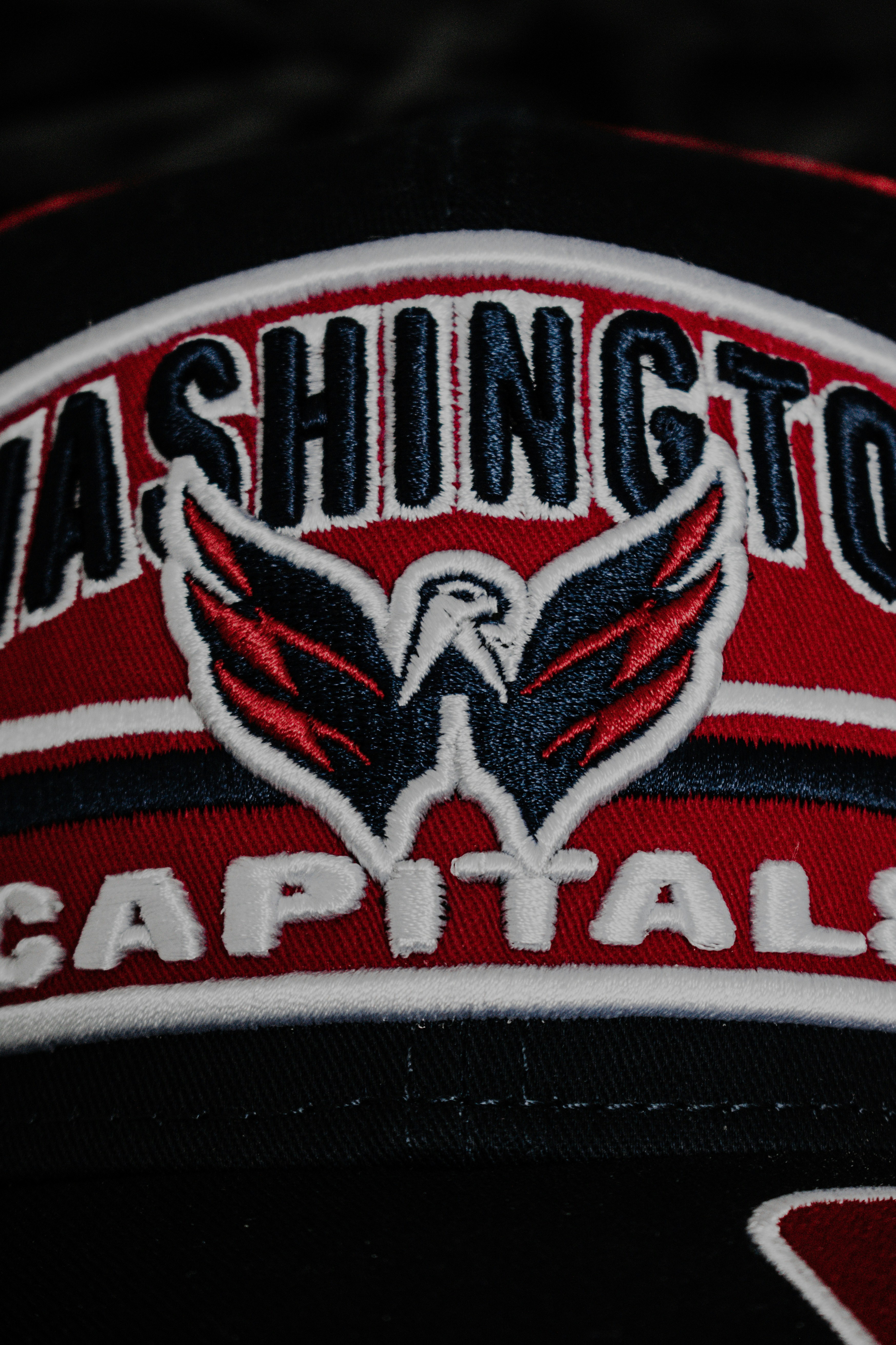 Eine Baseballkappe der Hauptstadt Washington mit einem Adler darauf
