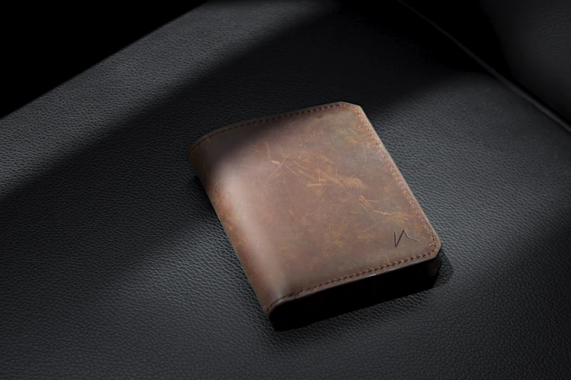 Minimal Bifold Wallet 2