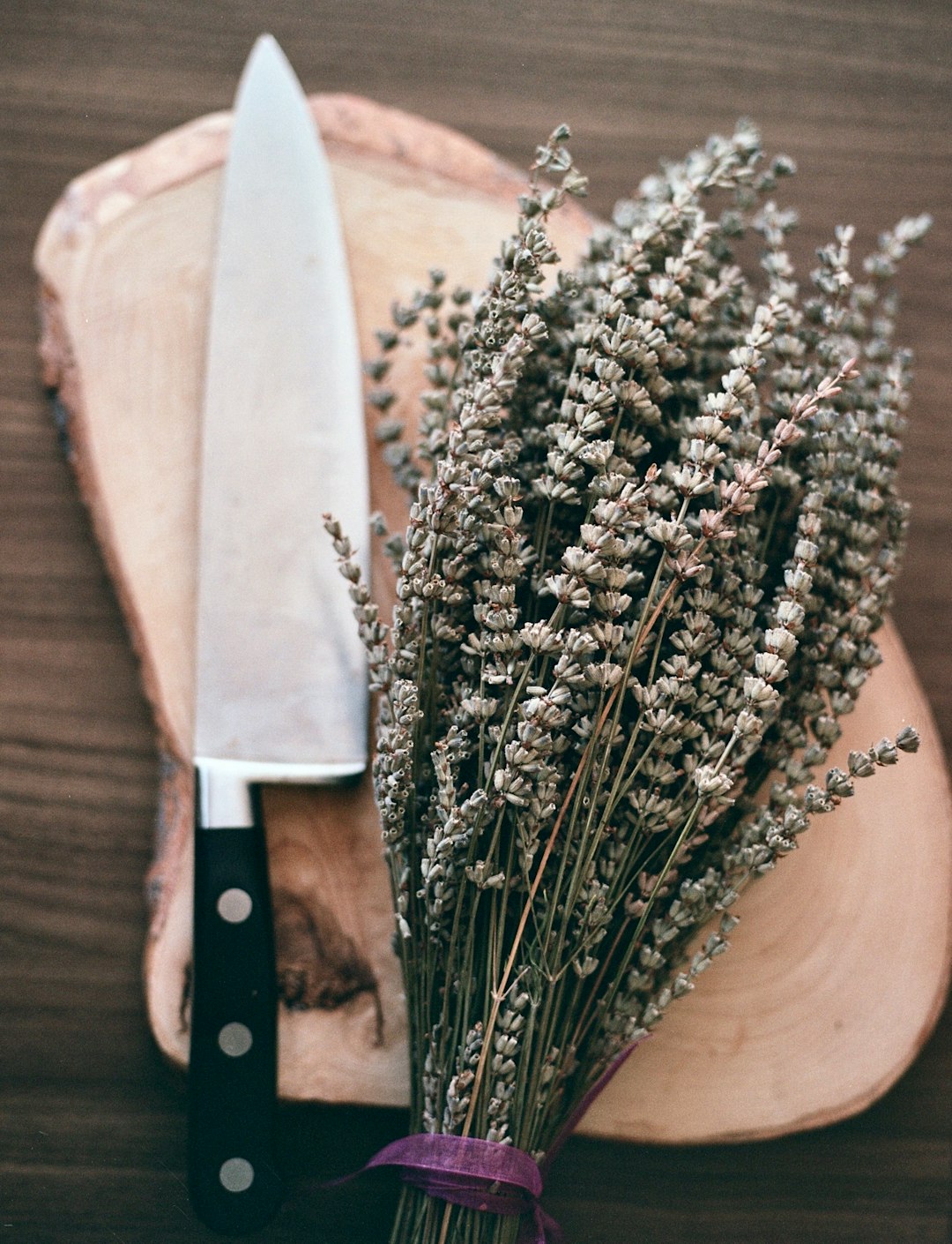 silver and black kitchen knife