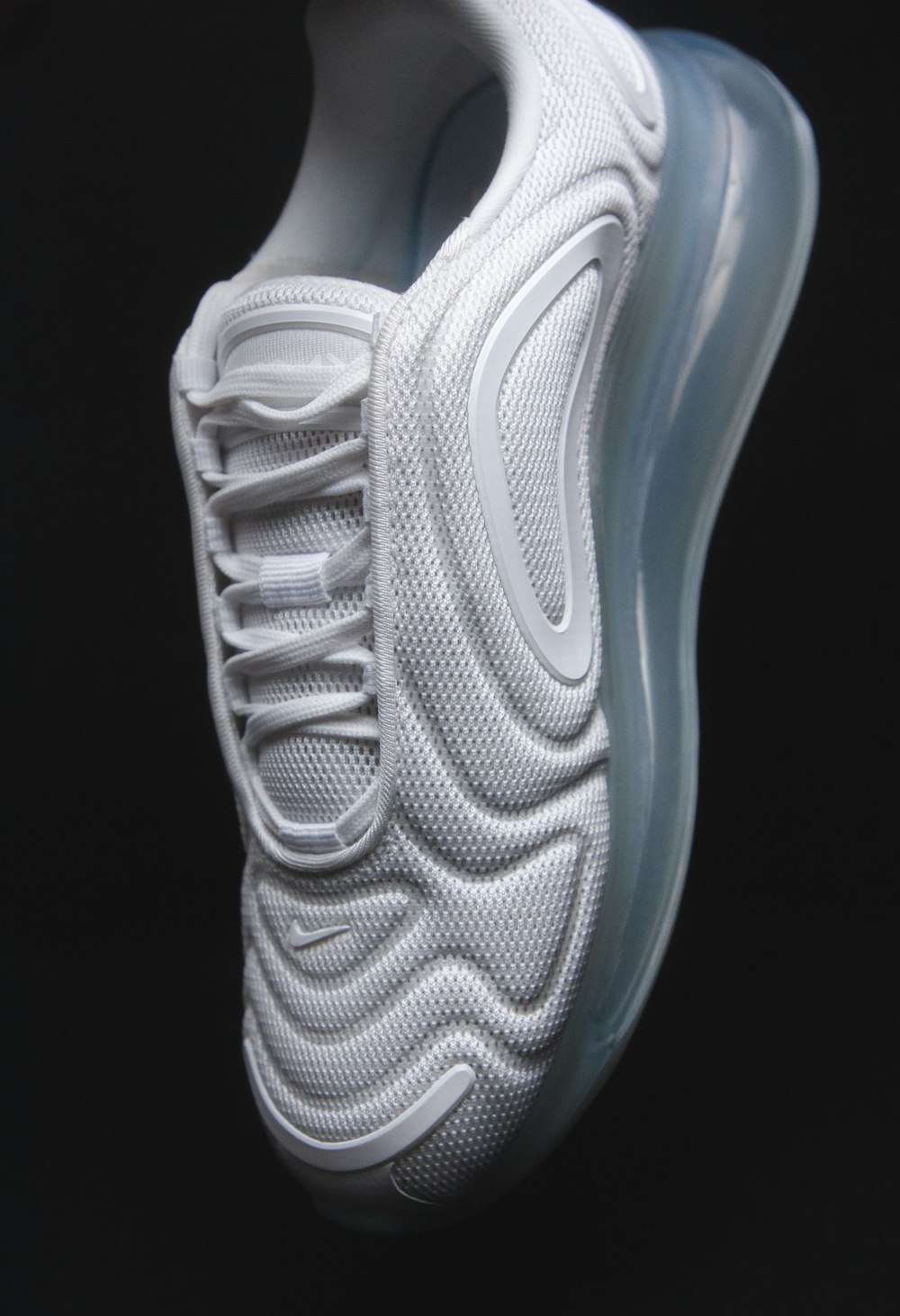 Chaussure de sport Nike blanche et noire