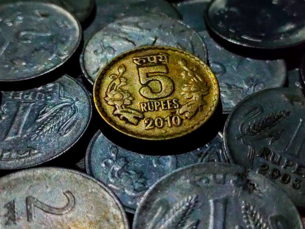 gold and silver round coins