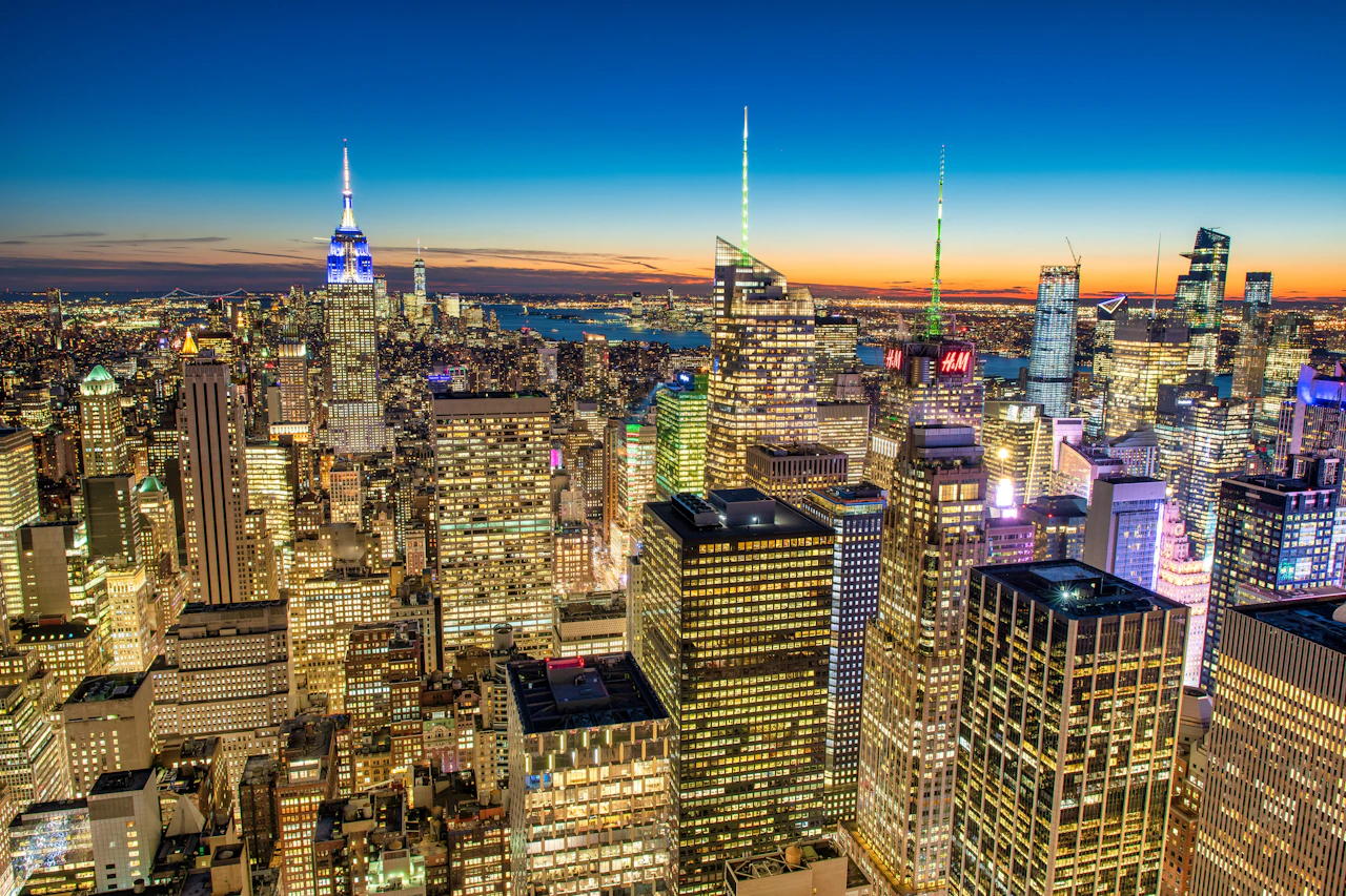 Manhattan skyline at night