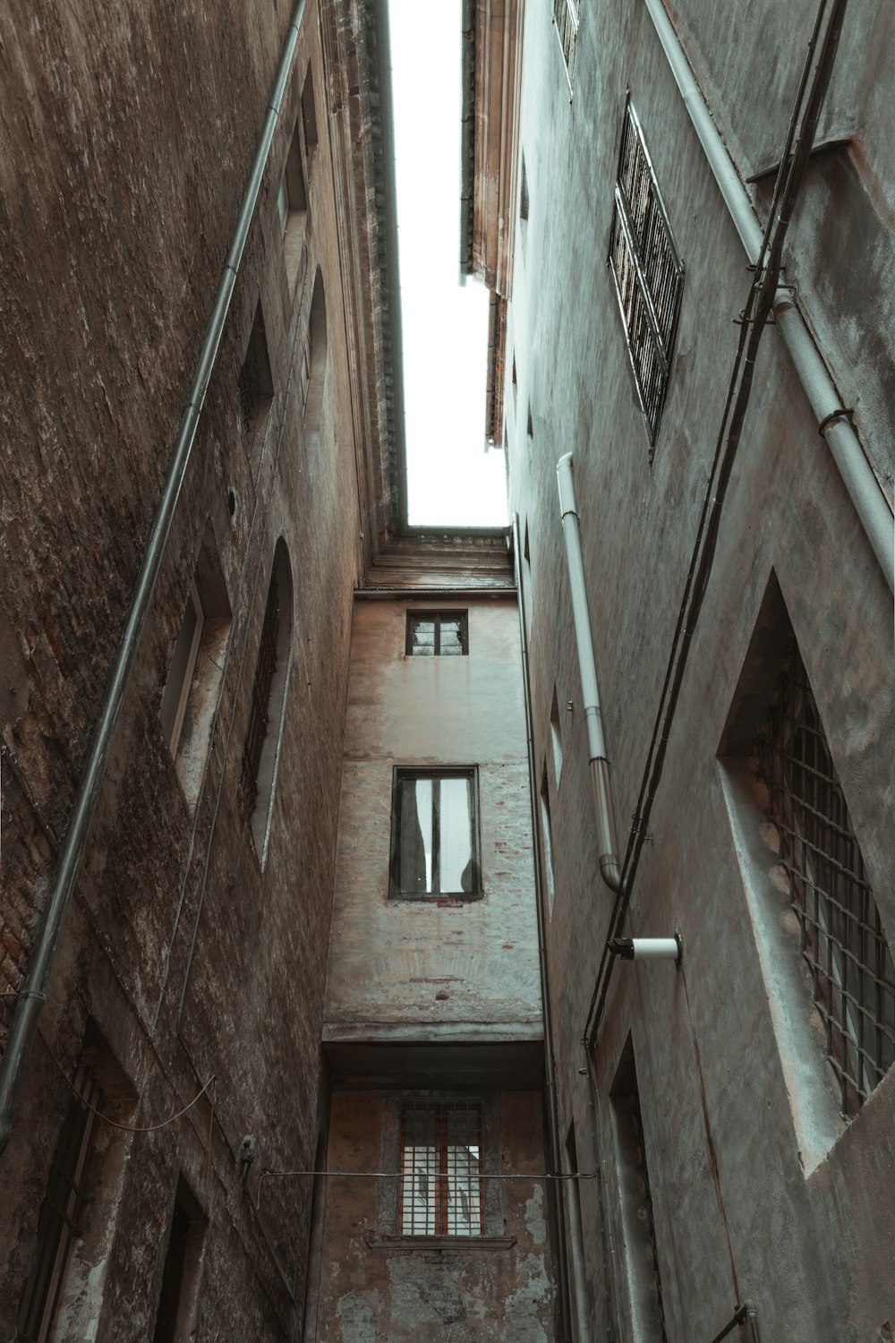 brown concrete building during daytime