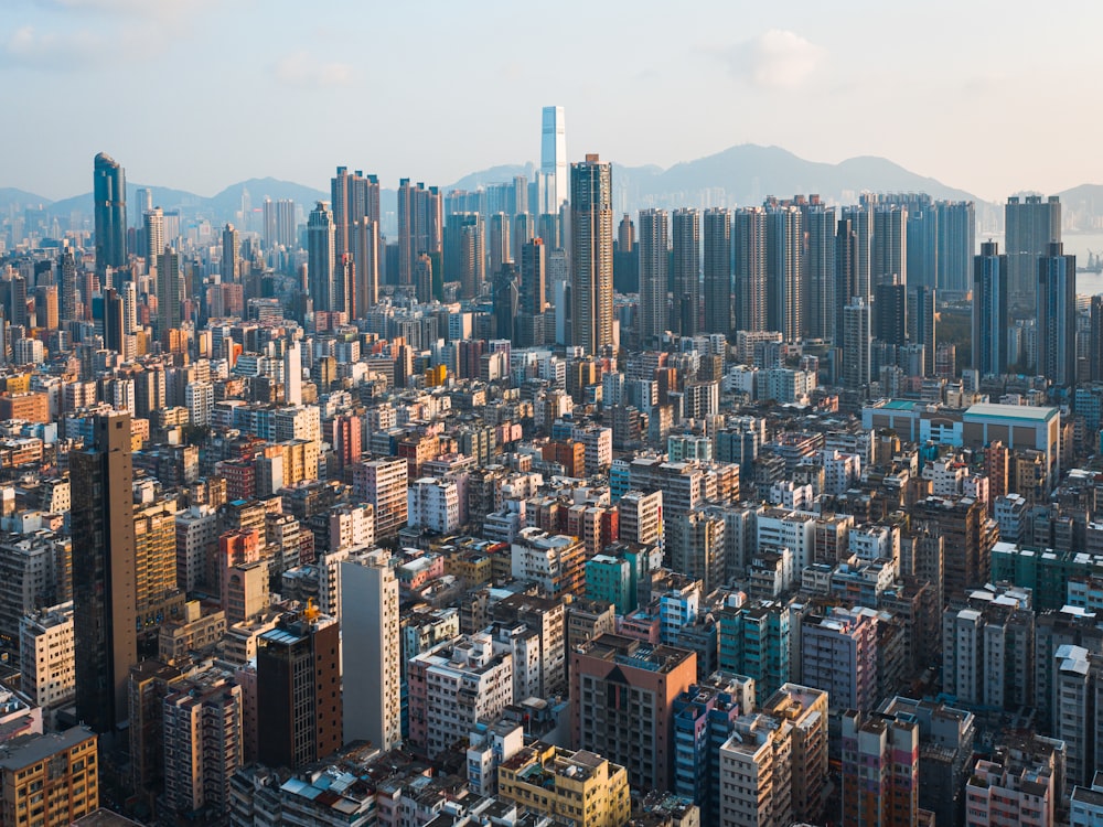 Vista aérea de los edificios de la ciudad durante el día