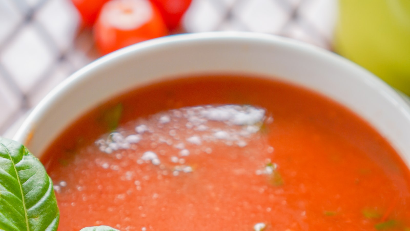 Key Tips for Growing Tomatoes in Wisconsin's Unique Weather Conditions