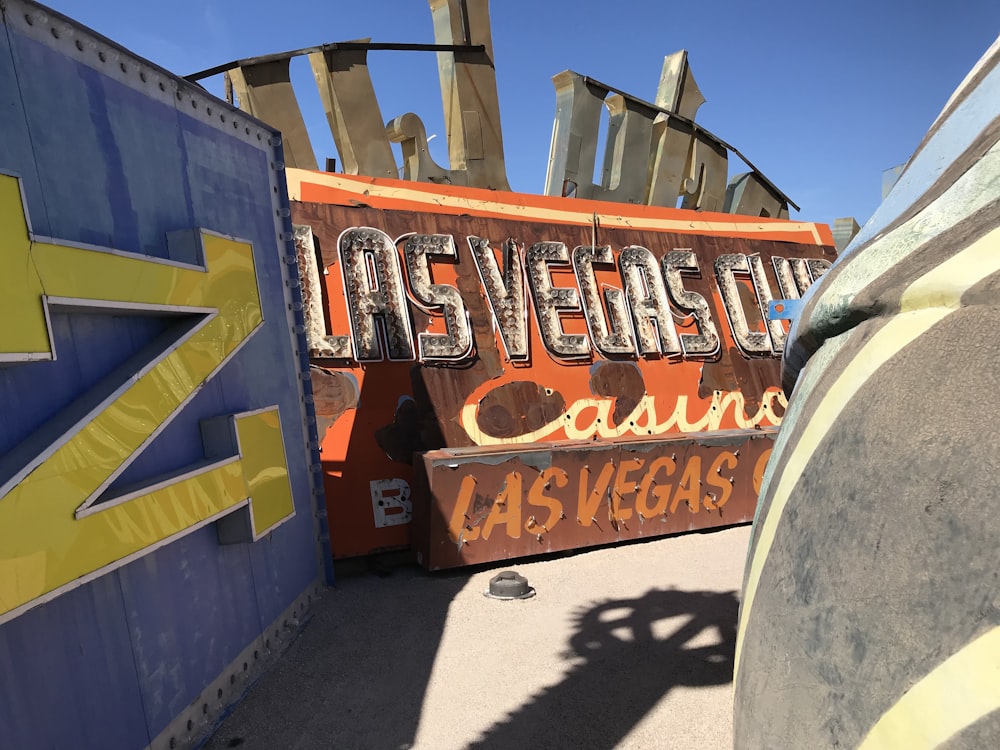 Un panneau pour un casino appelé Las Vegas