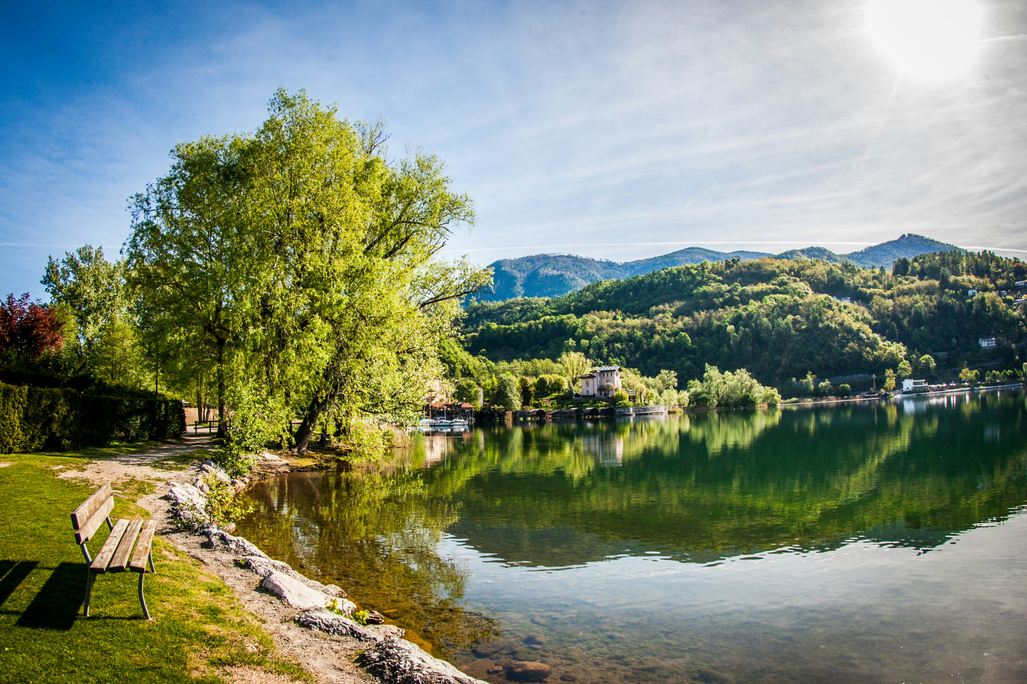 Photo by photoroutes