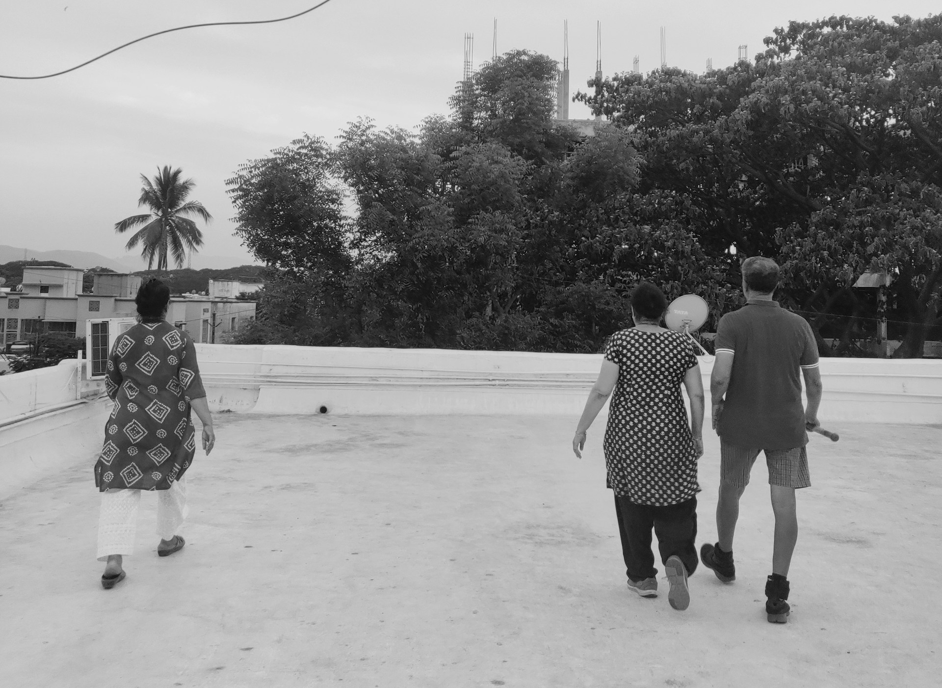 black and white bed linen