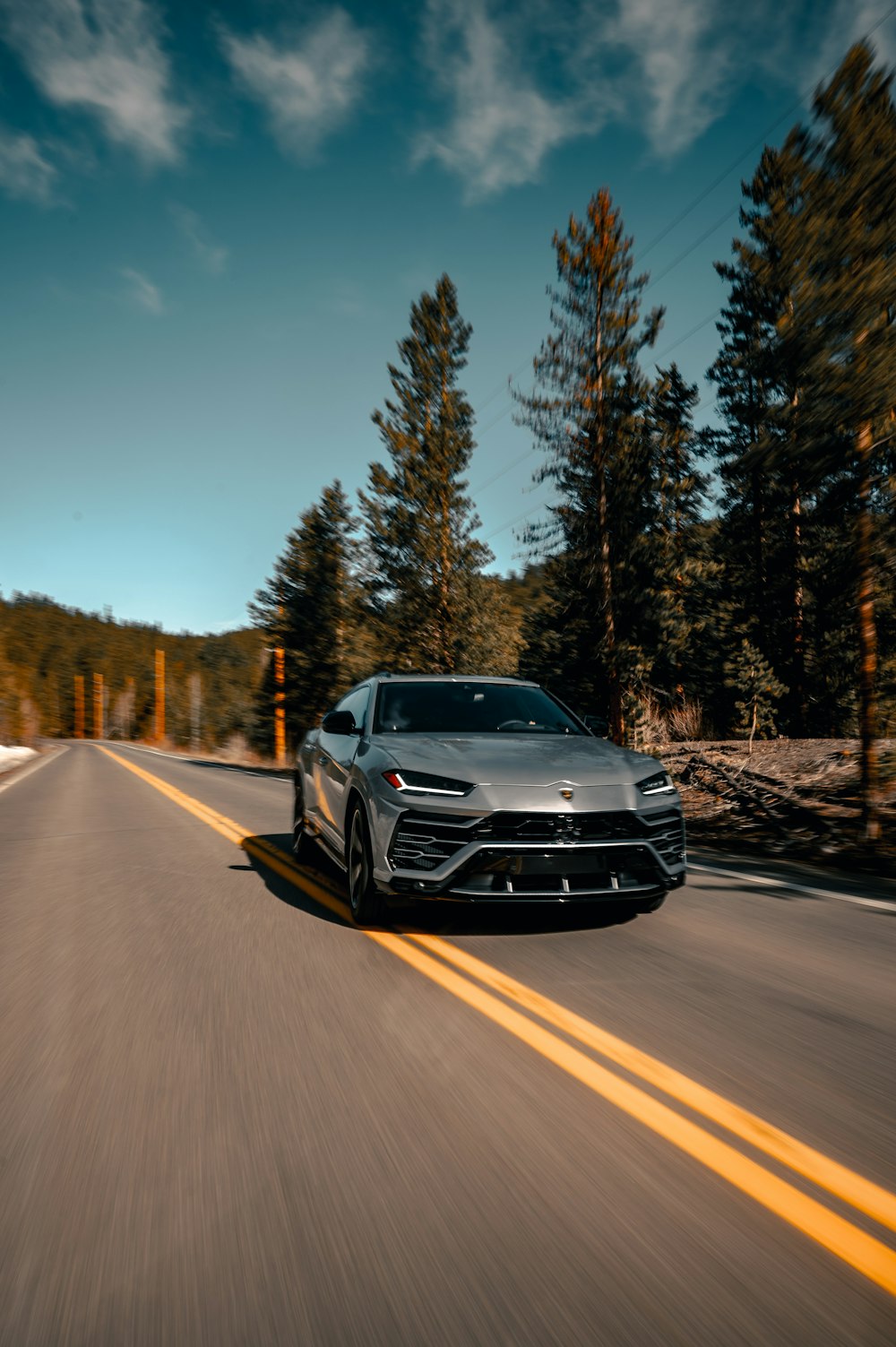 30,000+ Car In Forest Pictures Download Images Unsplash